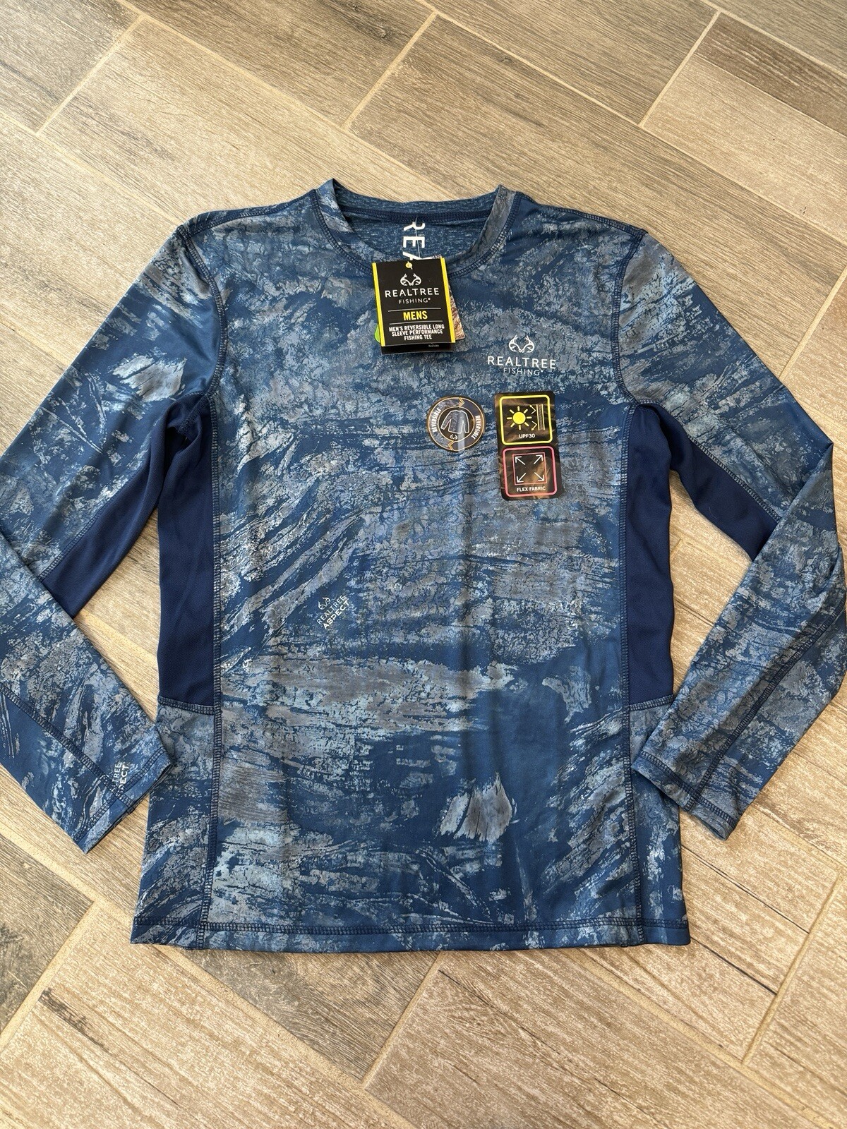 NWT Realtree Men's Reversible Long Sleeve Performance Fishing Tee Small UPF30 gallery