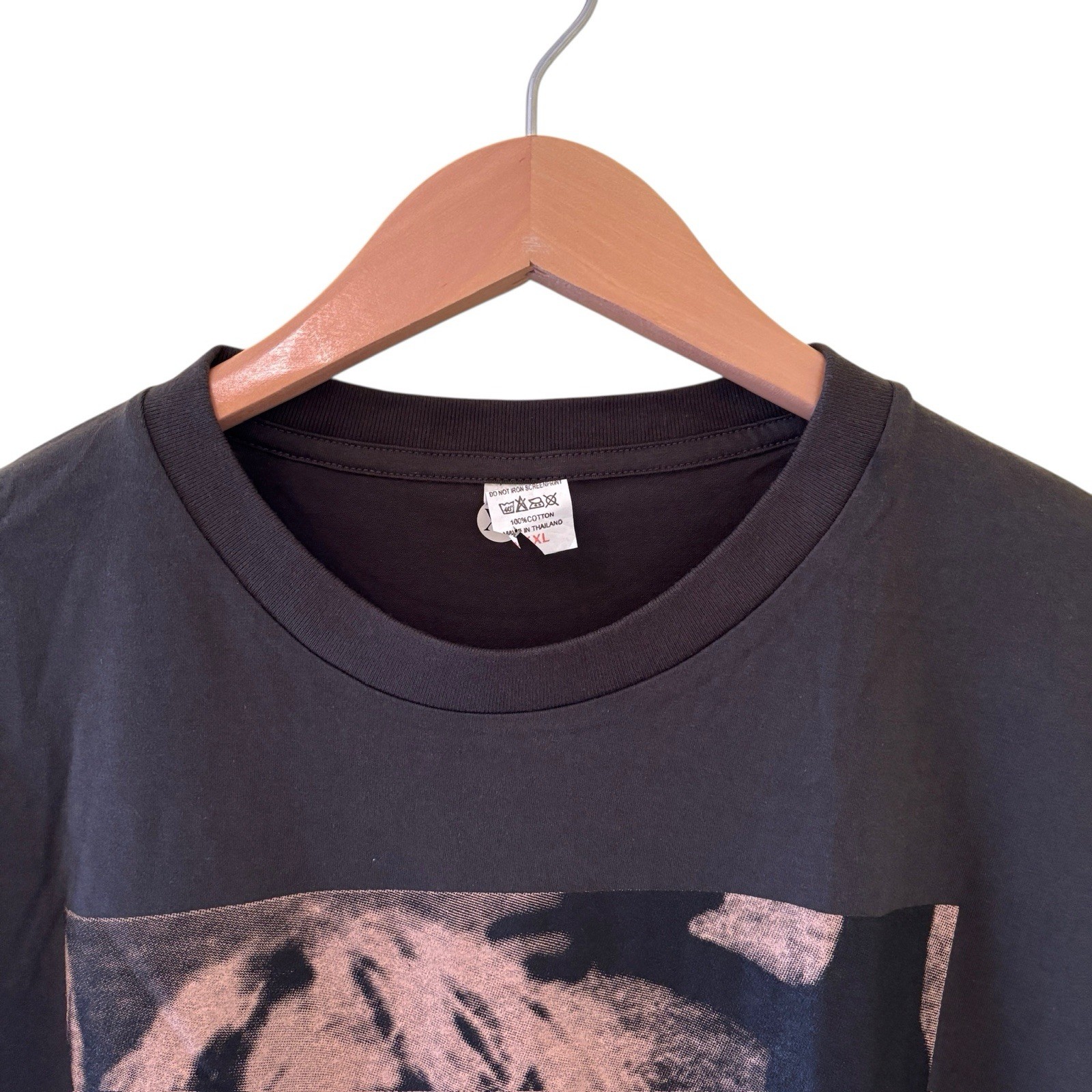 Vintage Kurt Cobain Middle Finger Flip Off Portrait T-Shirt REPRINT Size XL gallery