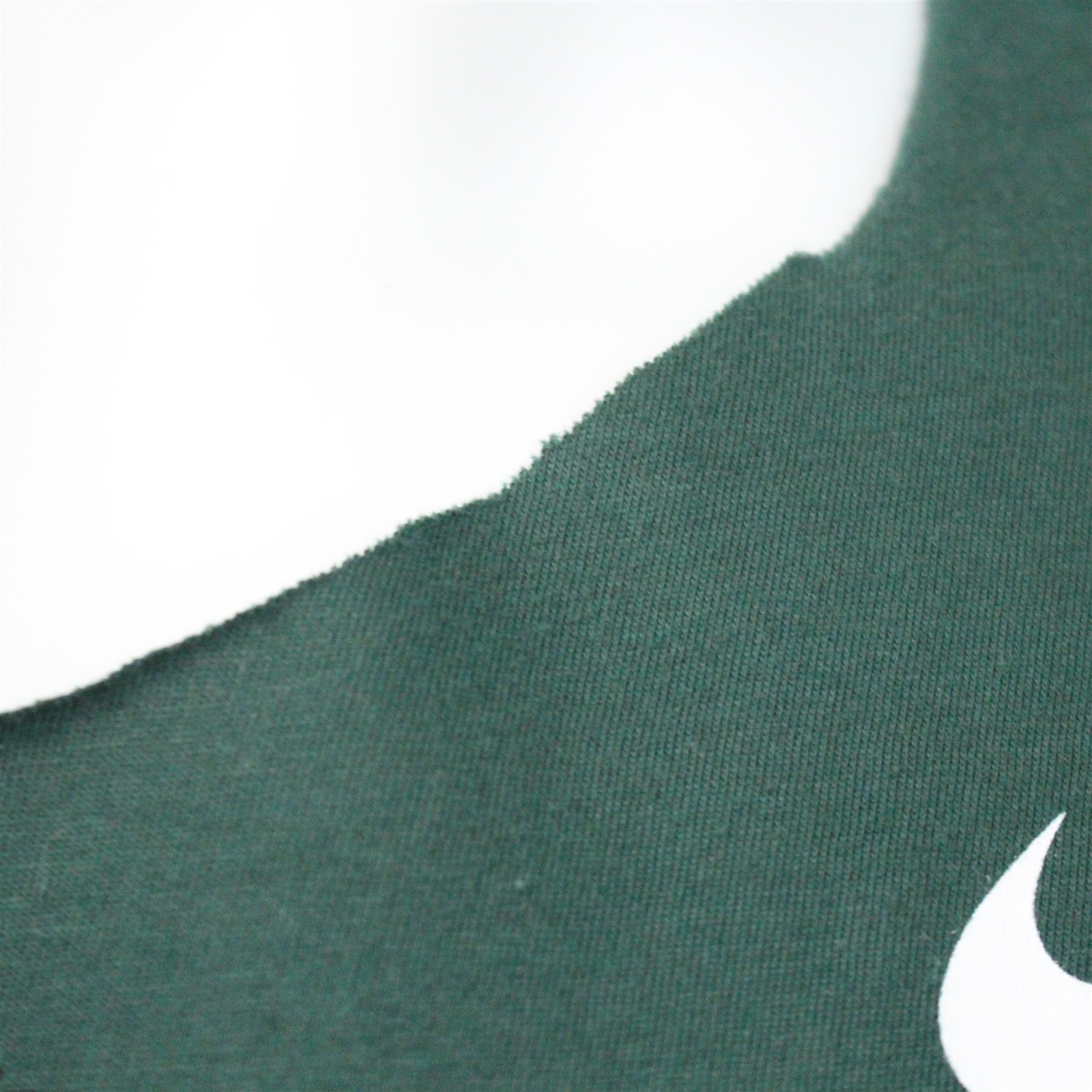 Nike Graphic T-shirt Men's MEDIUM Standard Fit Oregon Ducks Football Cut Neck gallery