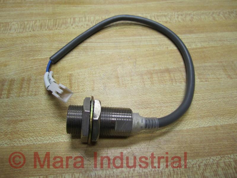 Omron E2E-X7D1-N Proximity Switch E2EX7D1N With Connector