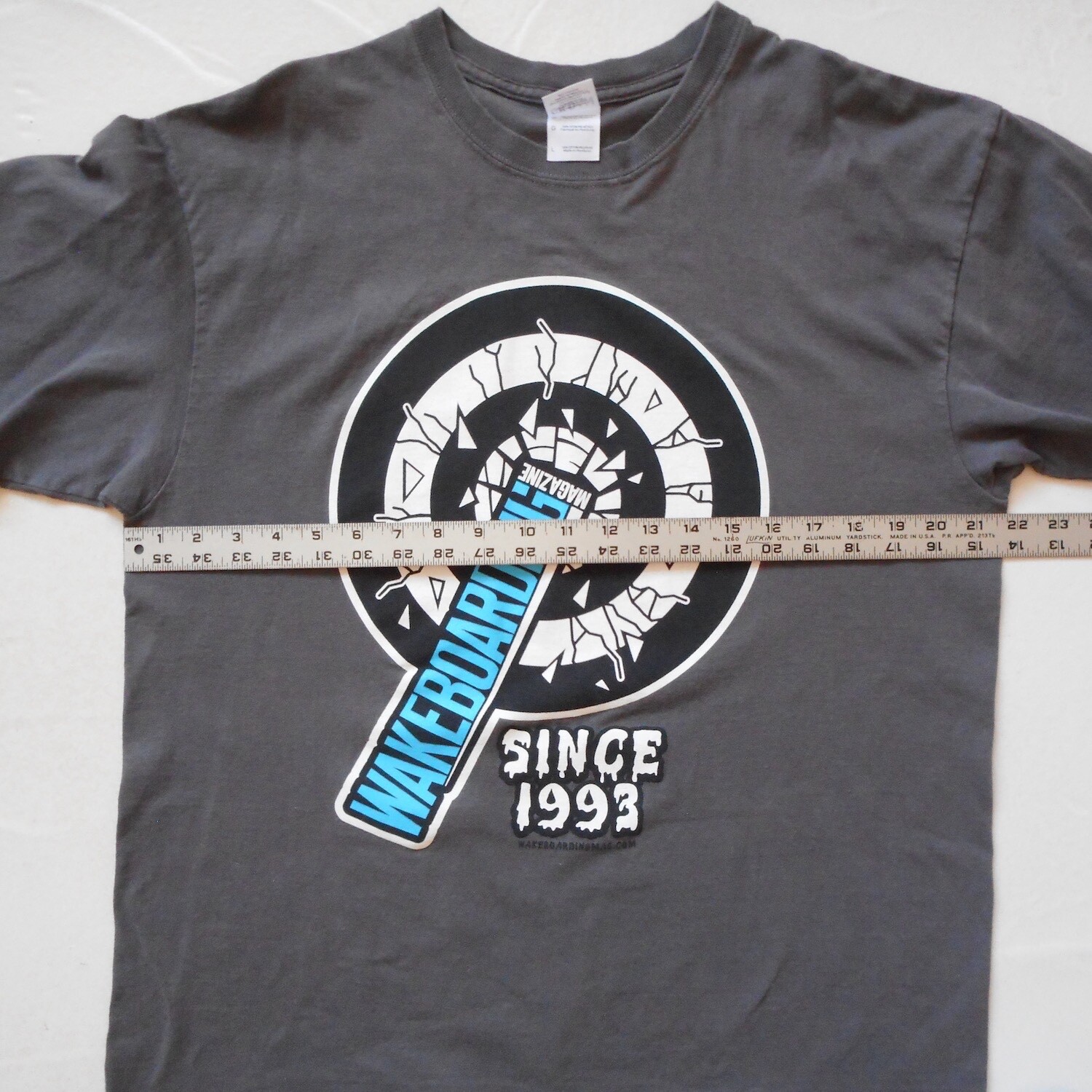 Wakeboarding Magazine T-Shirt Mens L Gray Cotton Short Sleeve Beach Surf Outdoor gallery