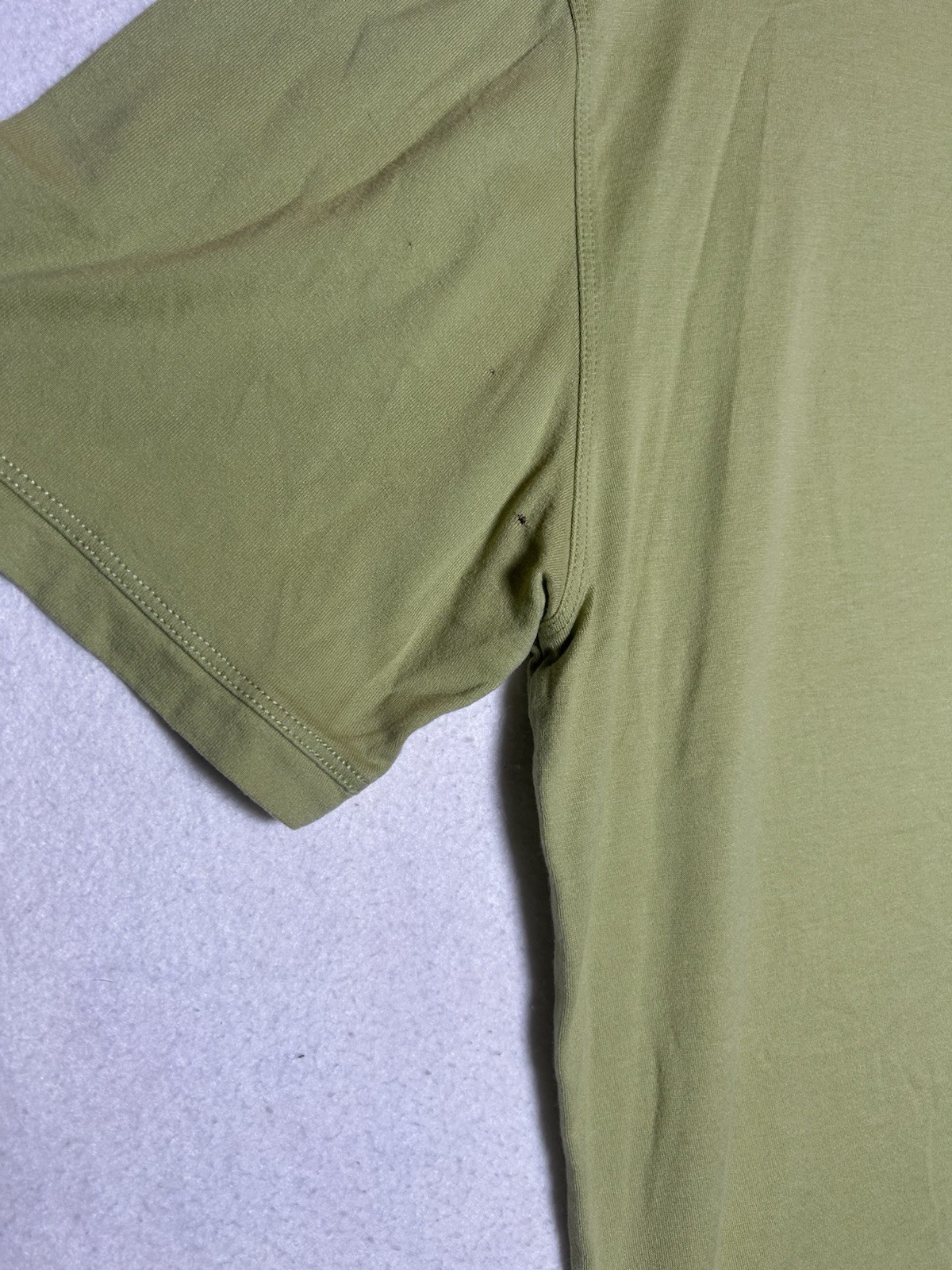 Tommy Bahama Men's Solid Green Crew Neck Logo Tee Pima/Modal Knit, Size L gallery