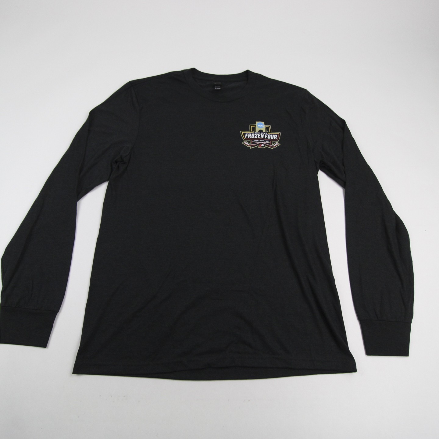 District Perfect Tri Long Sleeve Shirt Men's New without Tags M gallery