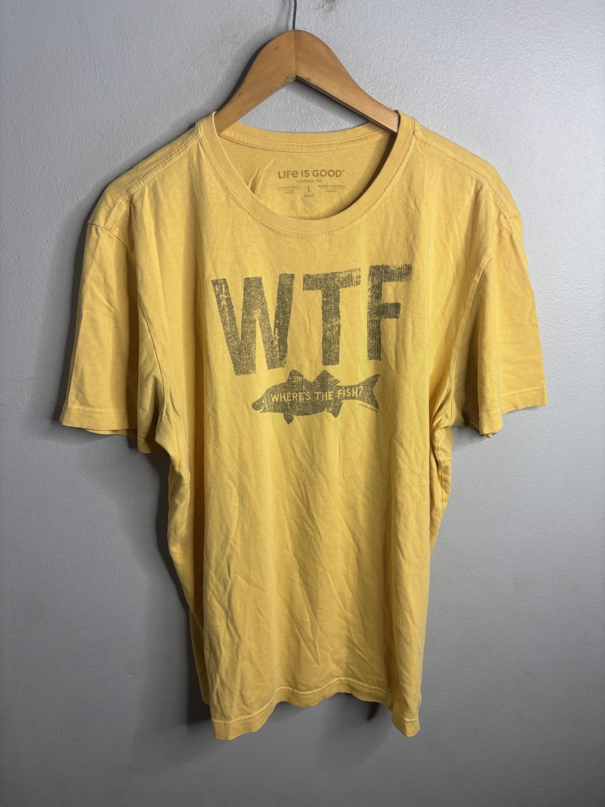 Life Is Good Shirt Mens Large Yellow WTF Where's The Fish Graphic Crusher Tee gallery