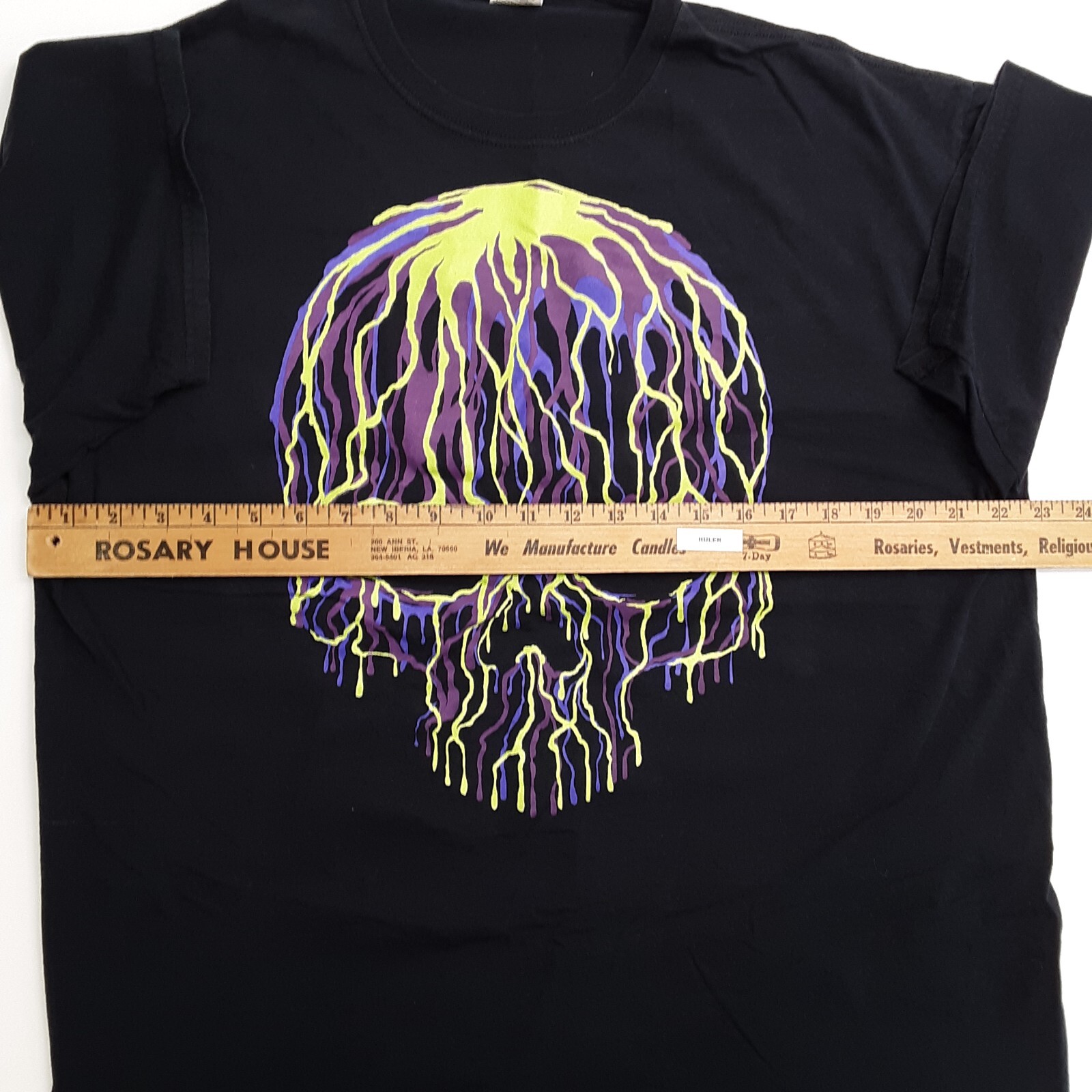 Vintage Graffiti style Skull t-shirt graphic Halloween Print Size XL gallery
