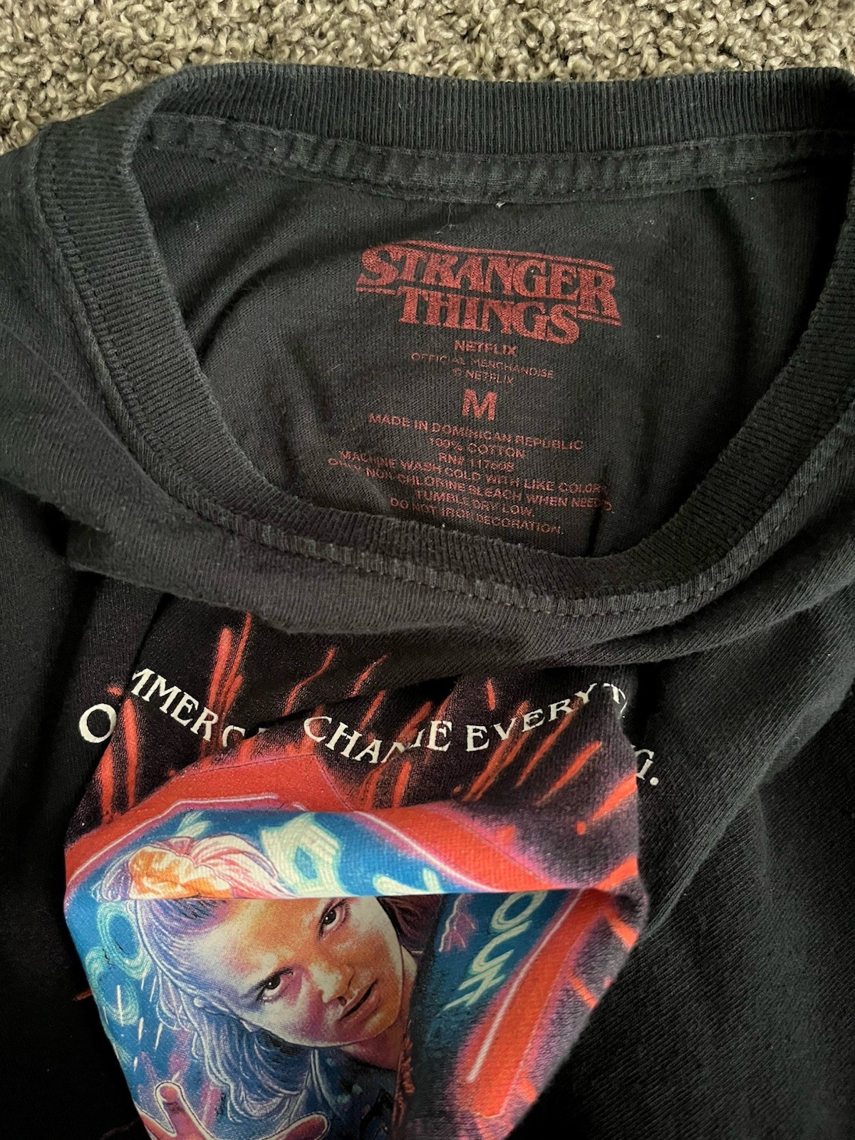 Stranger Things Season 3 Poster Graphic T-shirt Men’s Sz M Women’s Sz L *EUC* gallery