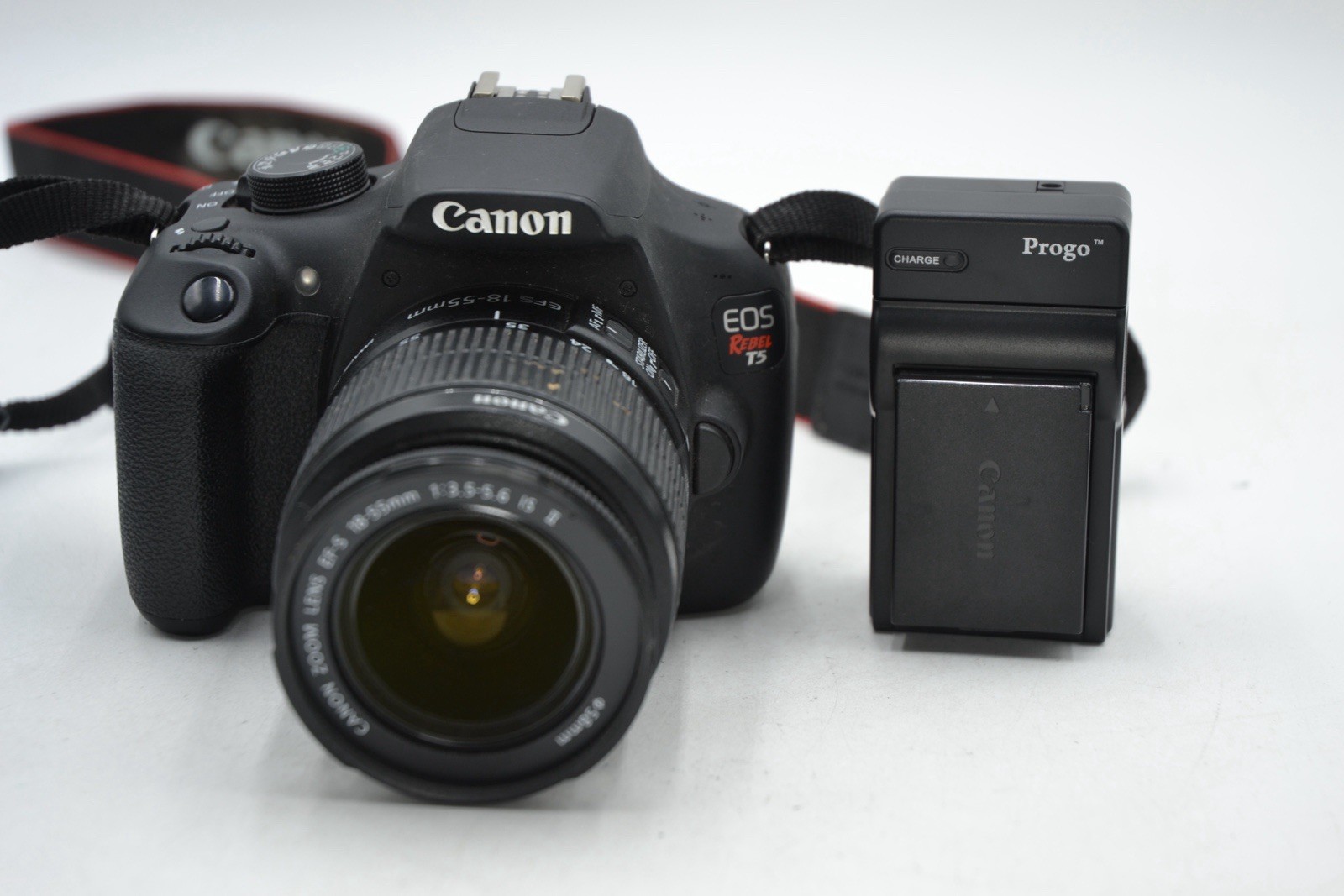 Canon 1200D / Rebel T5 DSLR Camera with 18-55 IS Lens (4,812 Shutter count)