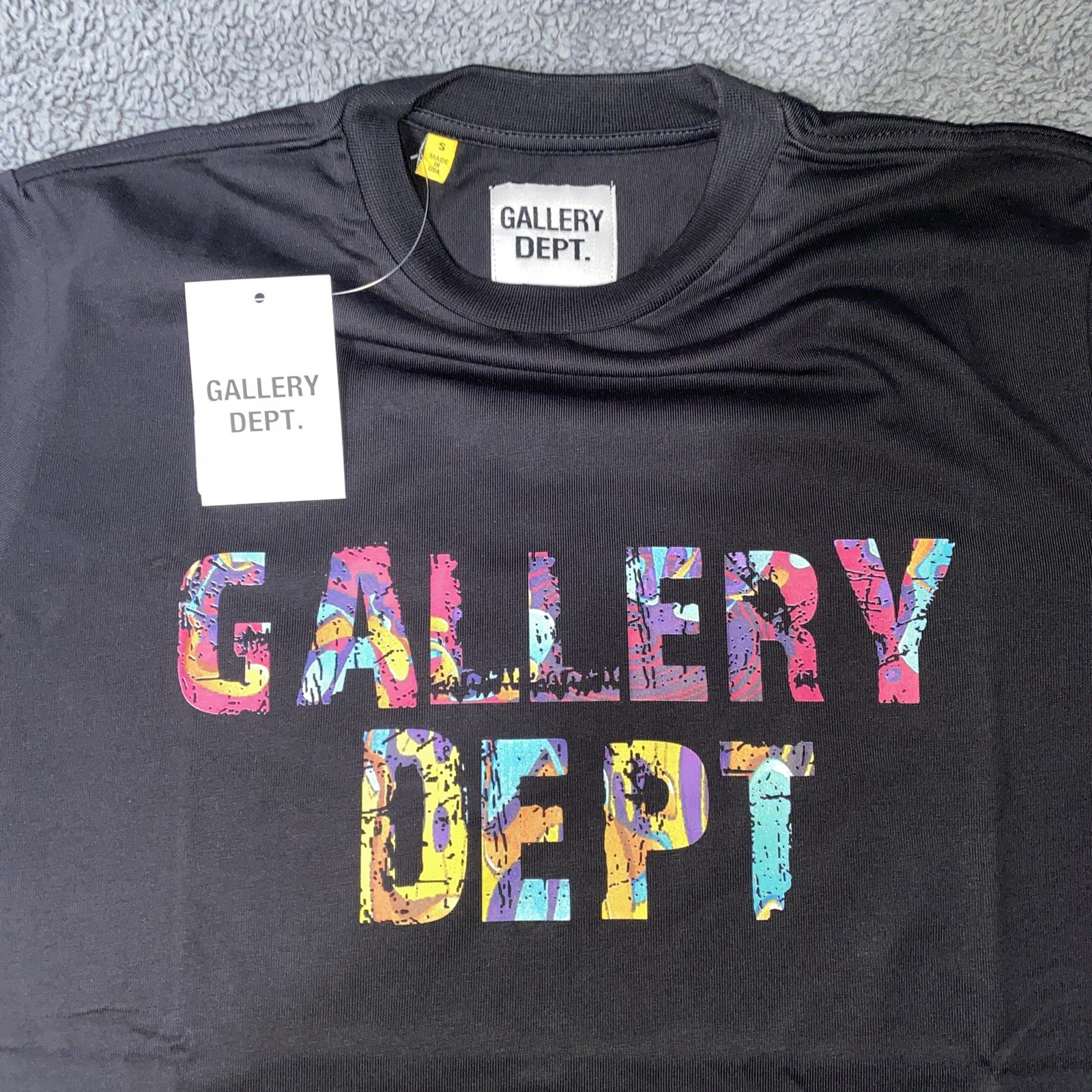 Brand New Gallery Dept T-shirt Size-S Black(multi-coloured Design) gallery