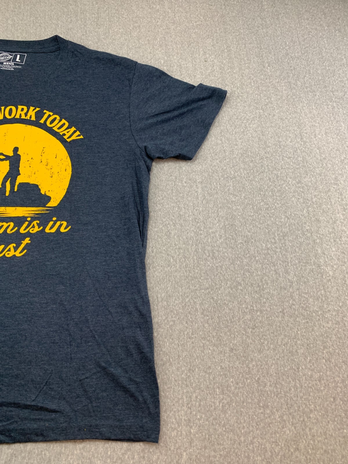 Crazy Dog Fishing T-shirt Men L Gray Blue Can't Work Today, My Arm is in a Cast gallery
