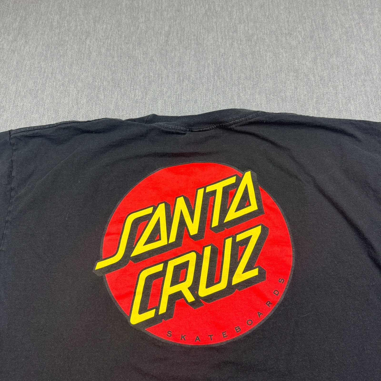 Santa Cruz Skateboards Shirt Mens XL Black Crew Neck Graphic Logo Skater Casual gallery