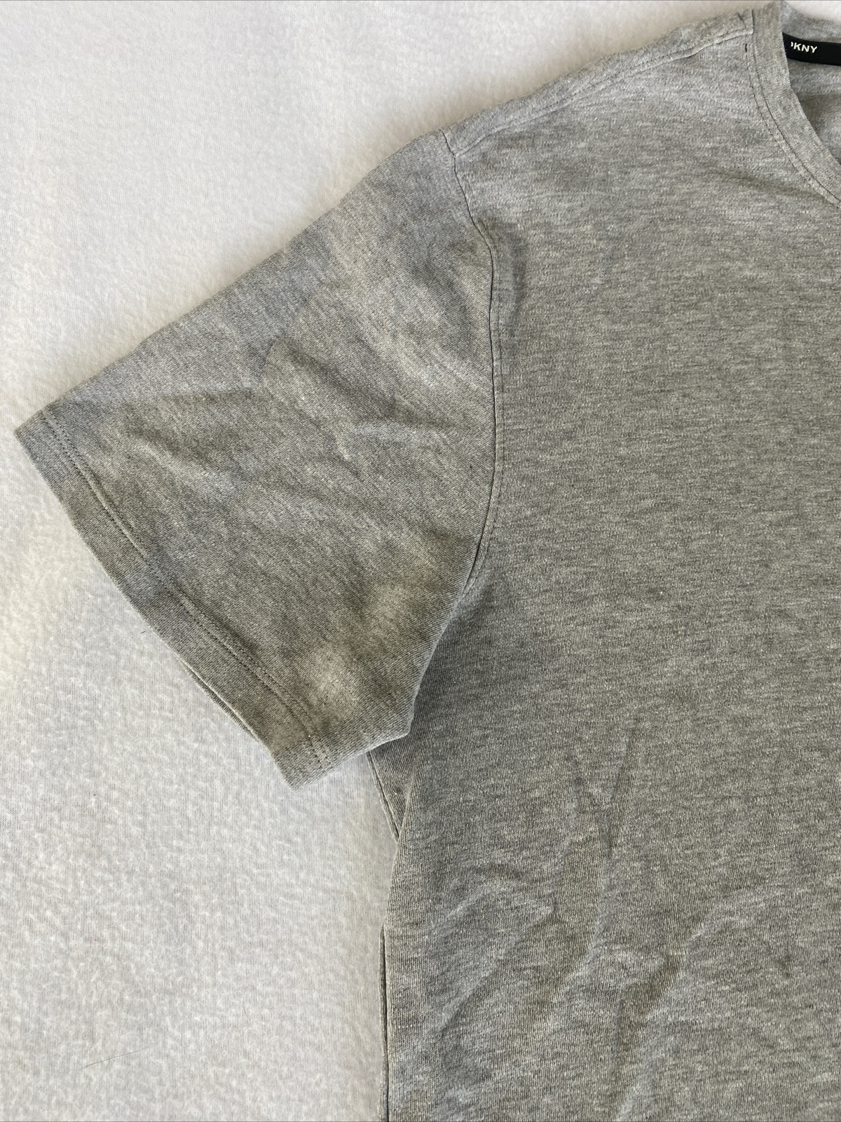 DKNY Men's T-shirt XL Gray Short Sleeve Cotton Blend Designer City Old Money Y2K gallery
