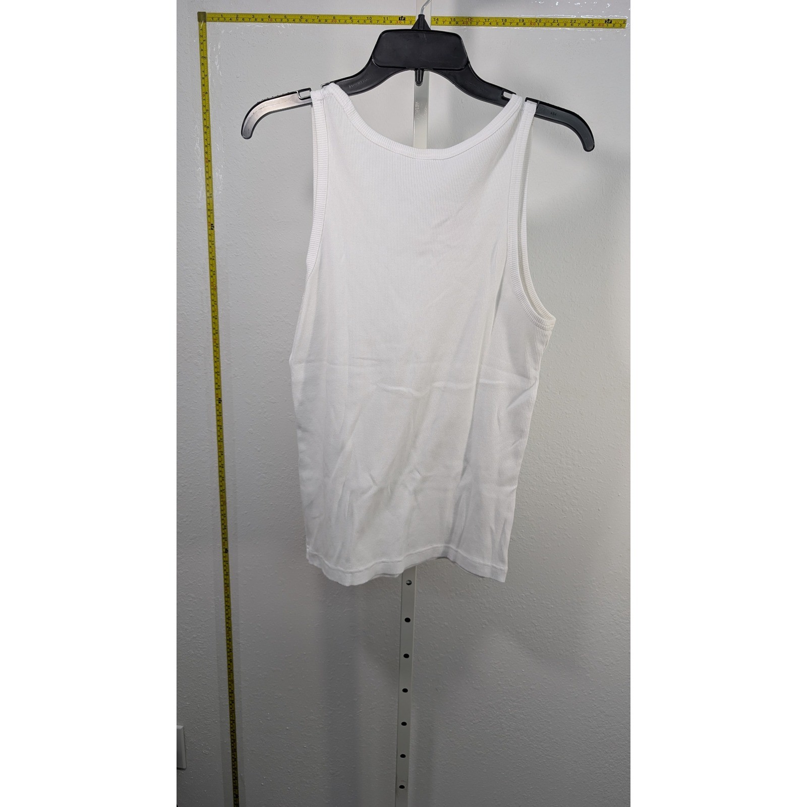 Uniqlo Ribbed Tank Top Mens Small White Scoop Neck Basic Cotton Blend Undershirt gallery