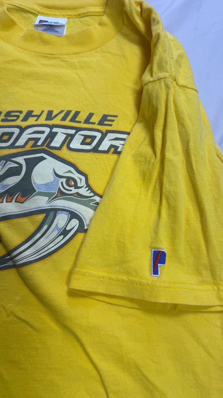 Vintage 90s Nashville Predators Pro Player NHL T-Shirt Size Large gallery