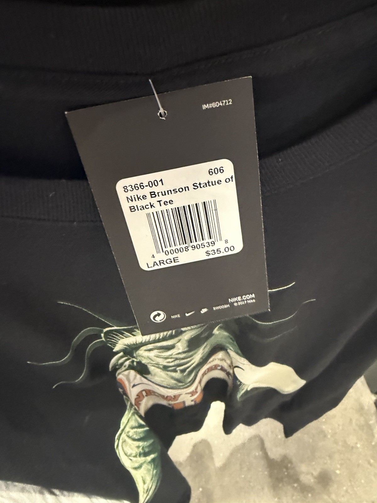 NEW Nike Men’s NYC Only Exclusive Statue of Liberty Knicks Brunson T-Shirt - L gallery
