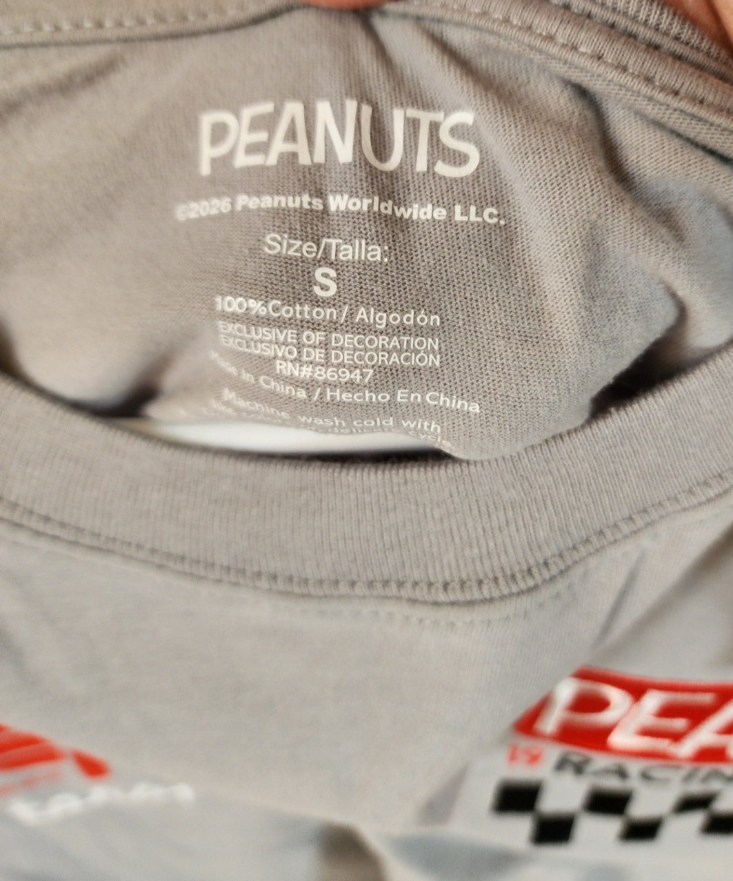 Peanuts Snoopy Race Car Men's SMALL Brand NEW with Tags Graphics Front & Back gallery