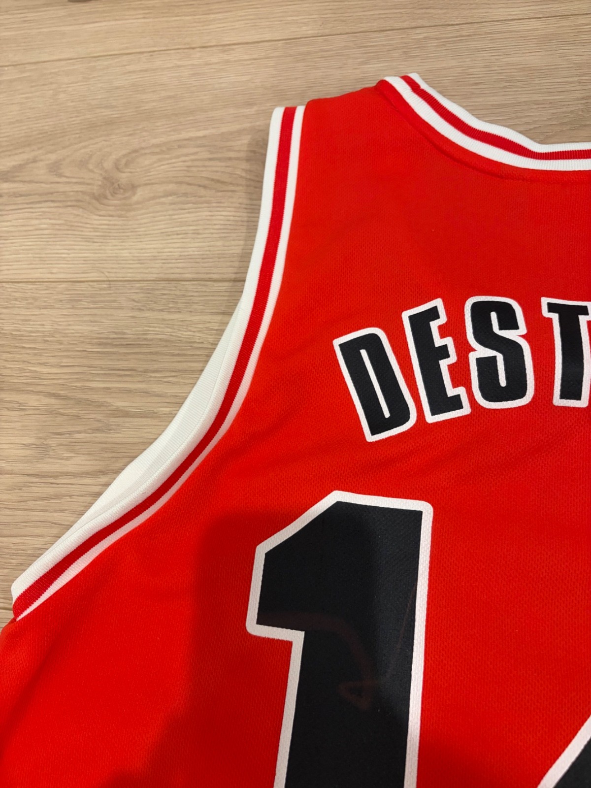 Falling in Reverse Basket Ball Jersey AUTOGRAPHED gallery