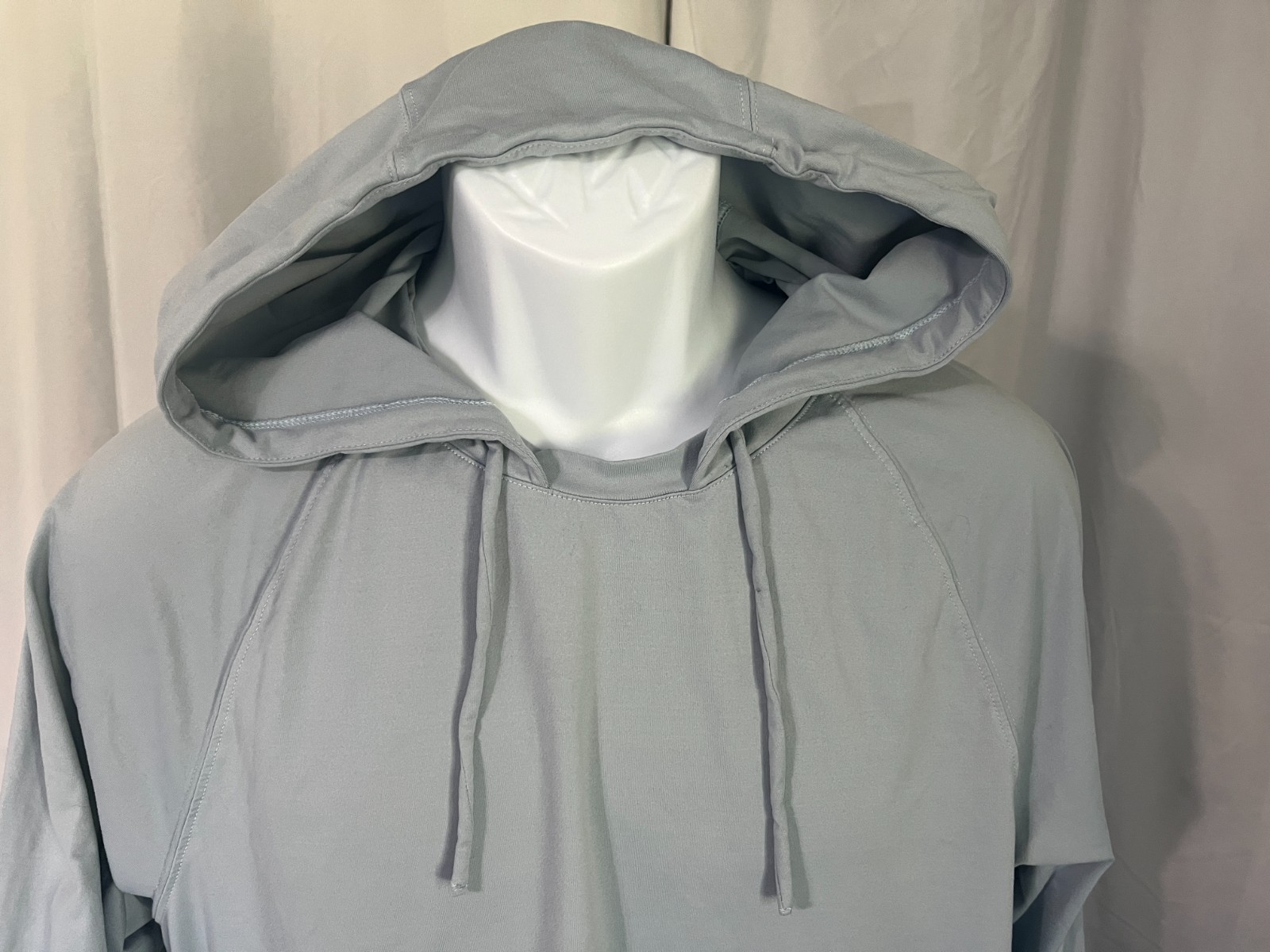 🏃 Rhone Men’s Solid Light Blue Performance Hooded Shirt Medium M EUC 💧 gallery