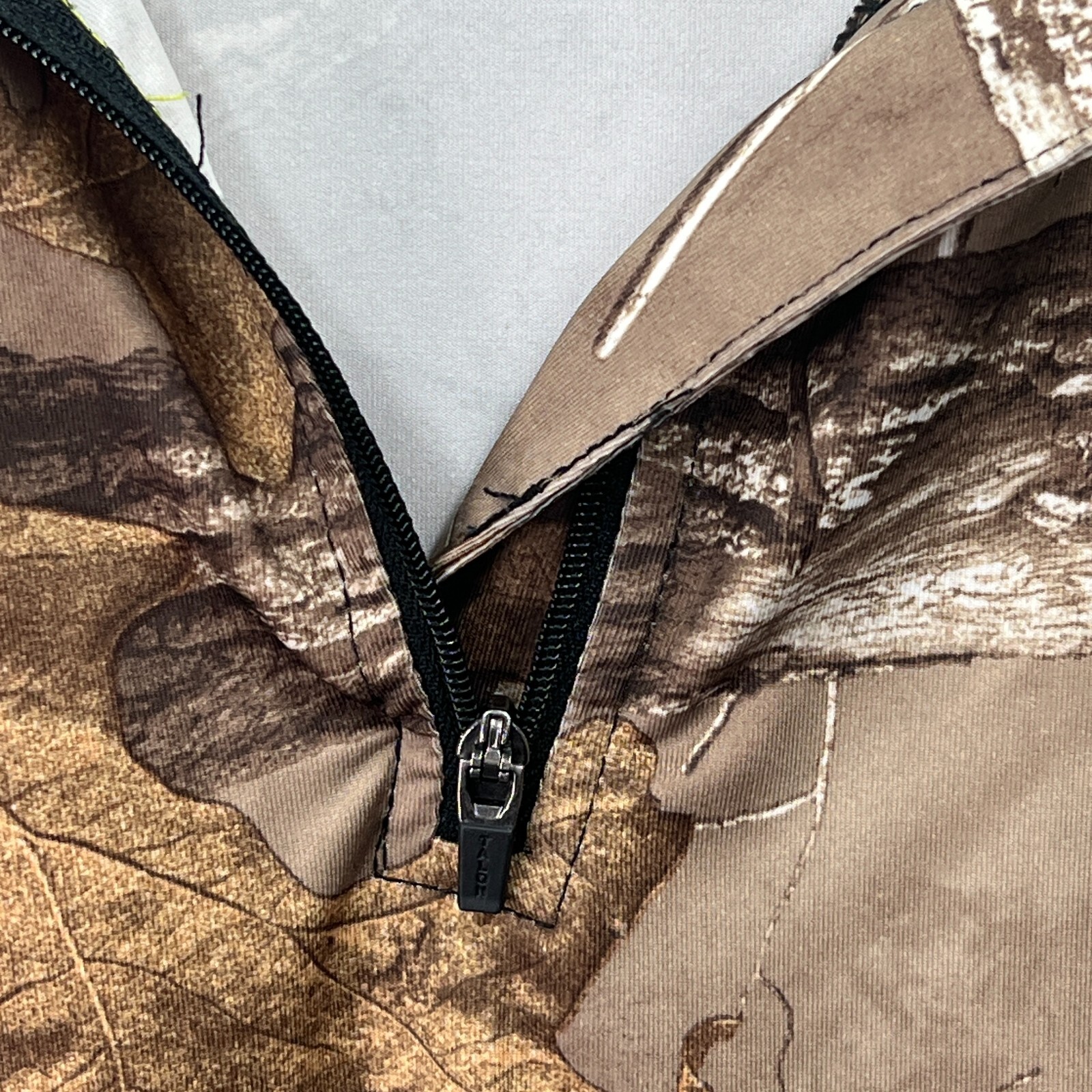Realtree Shirt Large Mens Long Sleeve Performance Hunting 1/4 Zip Scent Factor gallery