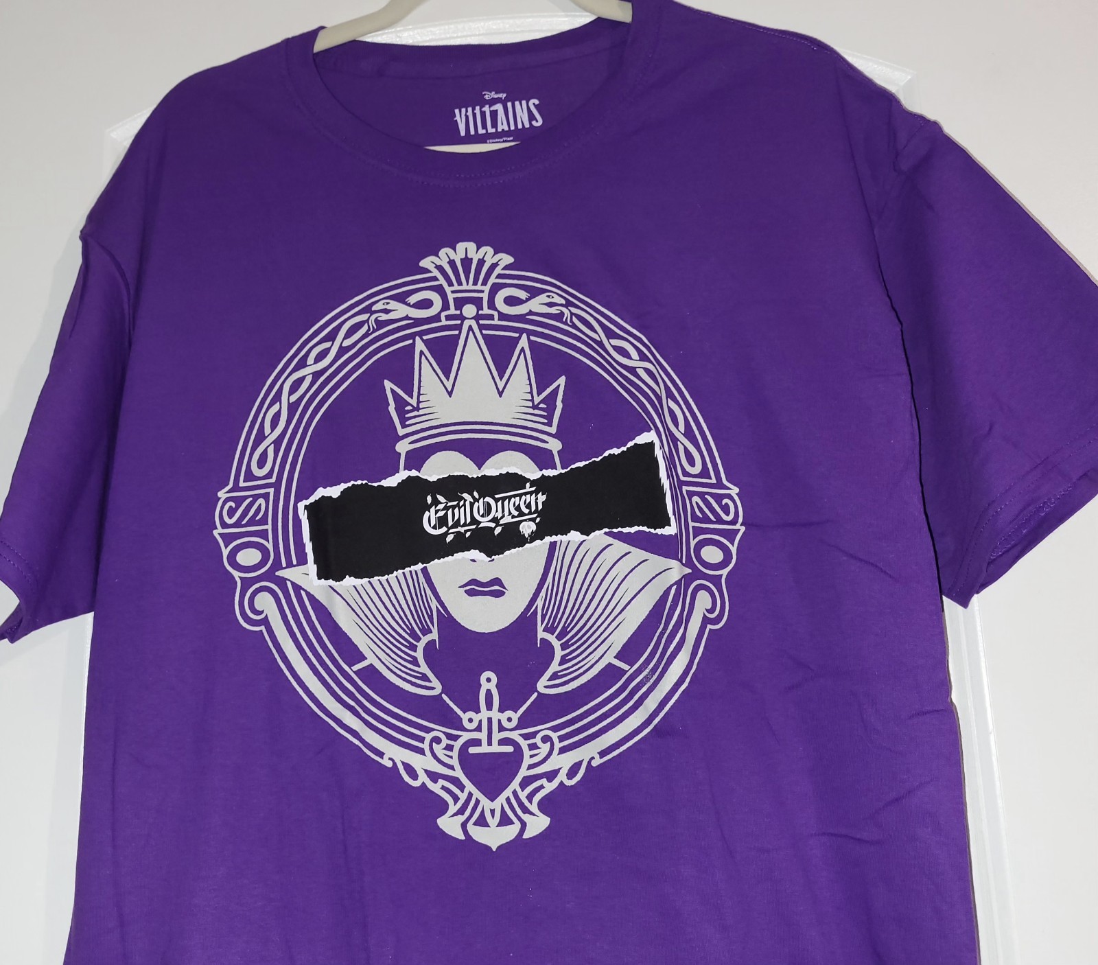 Disney Villains Evil Queen Purple Adult Graphic T Shirt L Large NEW Loot Crate gallery
