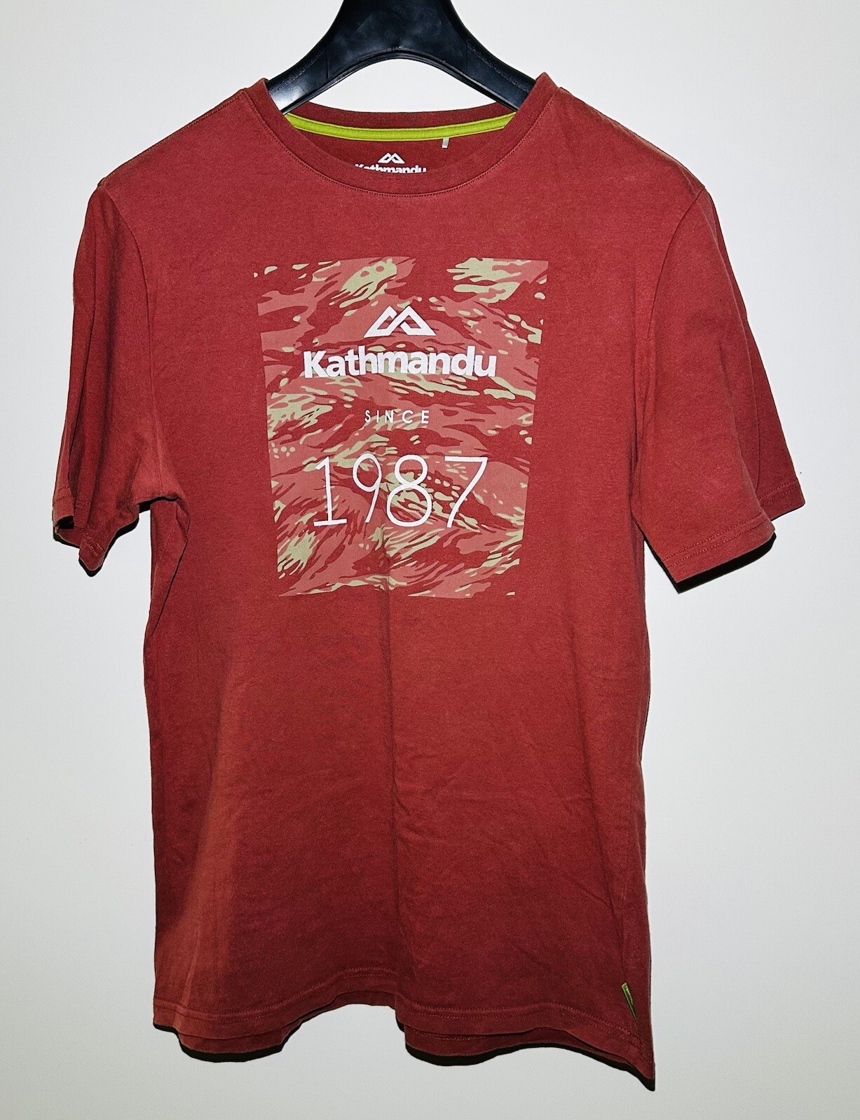 Kathmandu Men's T-Shirt Size M Red Outdoors Hiking Casual Menswear Polygiene gallery