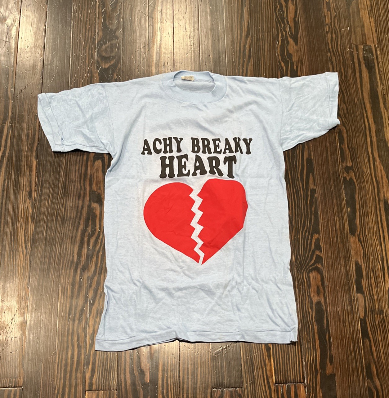 Achy Breaky Heart Vintage Graphic Print T Shirt Men’s Medium Blue Cotton
