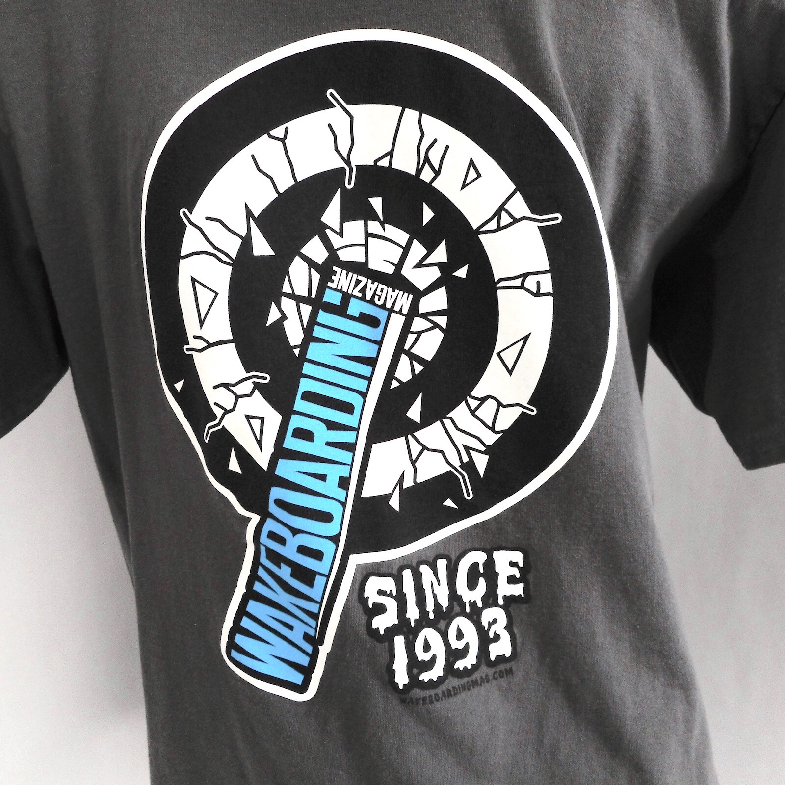 Wakeboarding Magazine T-Shirt Mens L Gray Cotton Short Sleeve Beach Surf Outdoor gallery