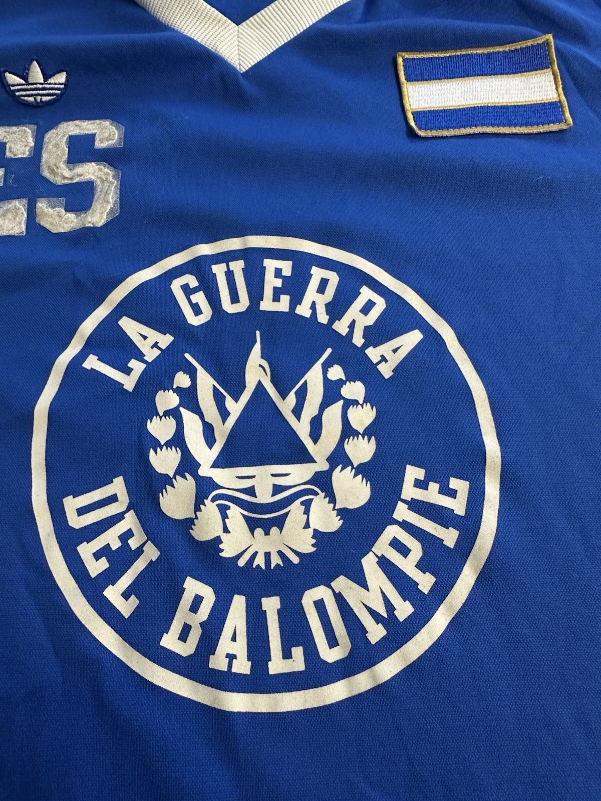 Rare Vintage 2005 Adidas EL SALVADOR Originals Football Polo Shirt Medium Blue gallery