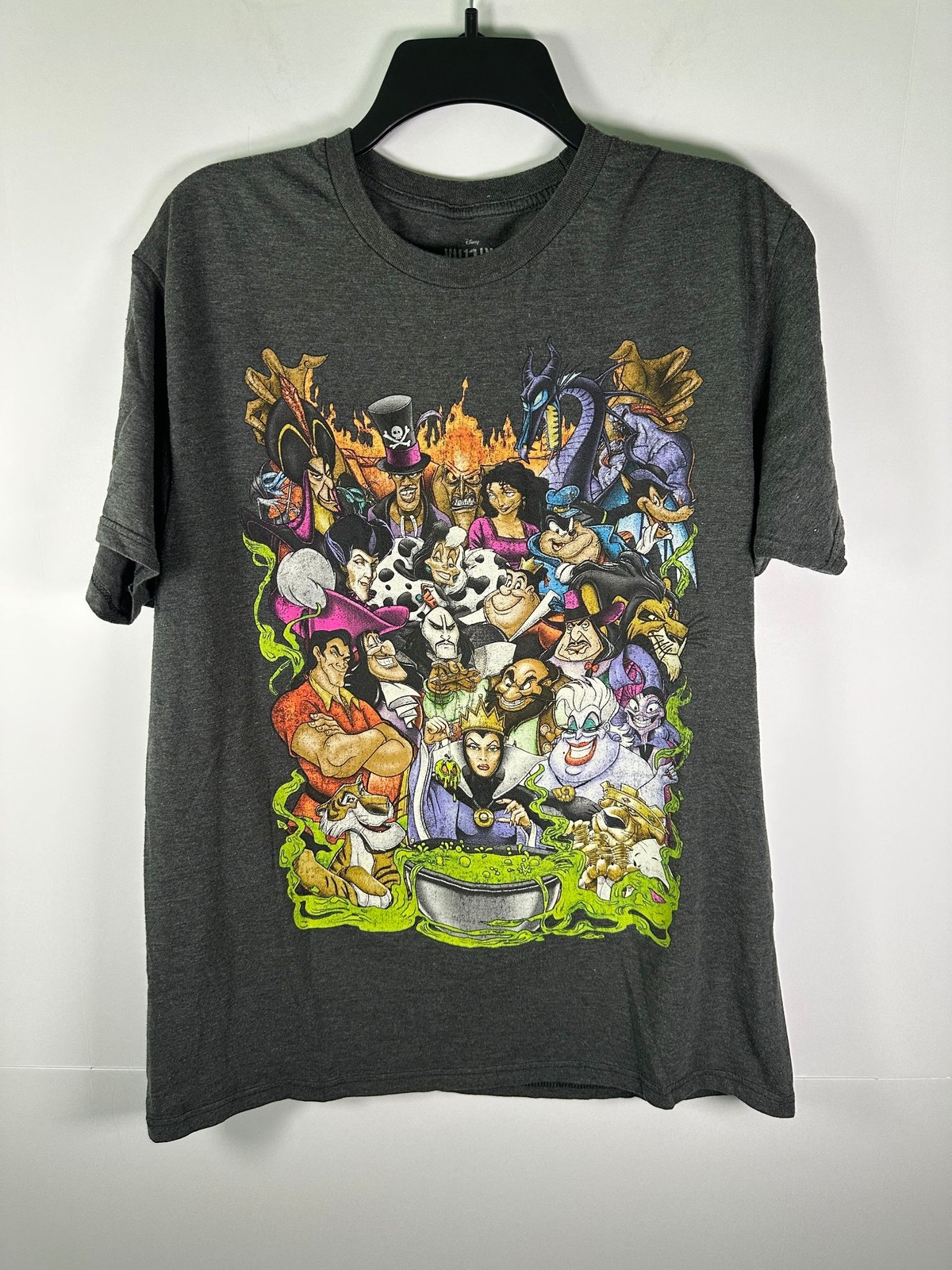 Disney Villains T-Shirt Mens L Gray Short Sleeve Graphic Cartoon Villains Tee