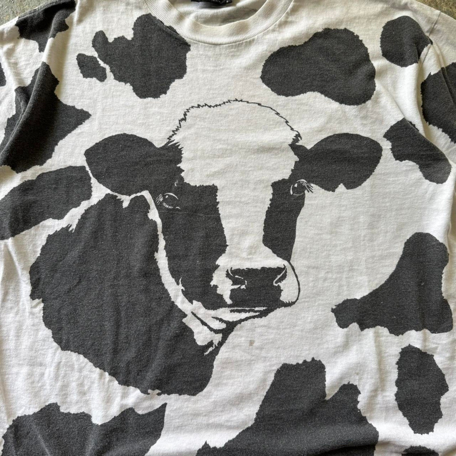 Vintage Marlin Tease Cow All-Over Print T-Shirt Men’s Large Graphic Tee gallery