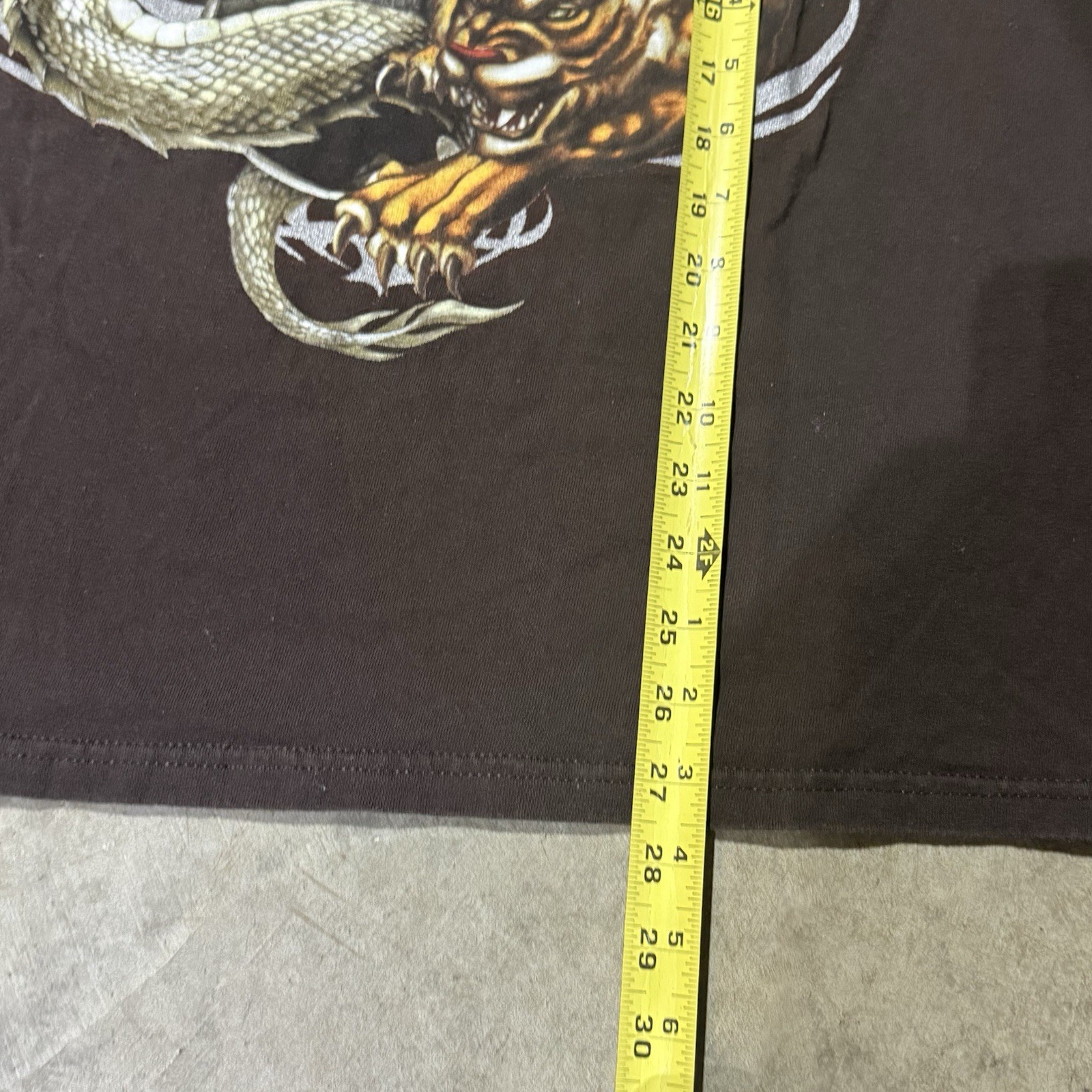 Hard Rock Y2k Surf Skate Vintage Dragon and Tiger T-Shirt Brown Size L 2000s emo gallery