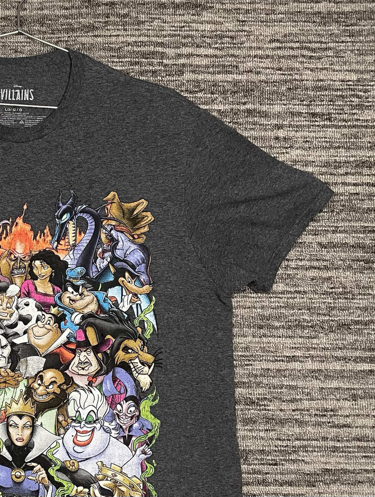 Disney Villains T Shirt Gray Men’s size Large gallery