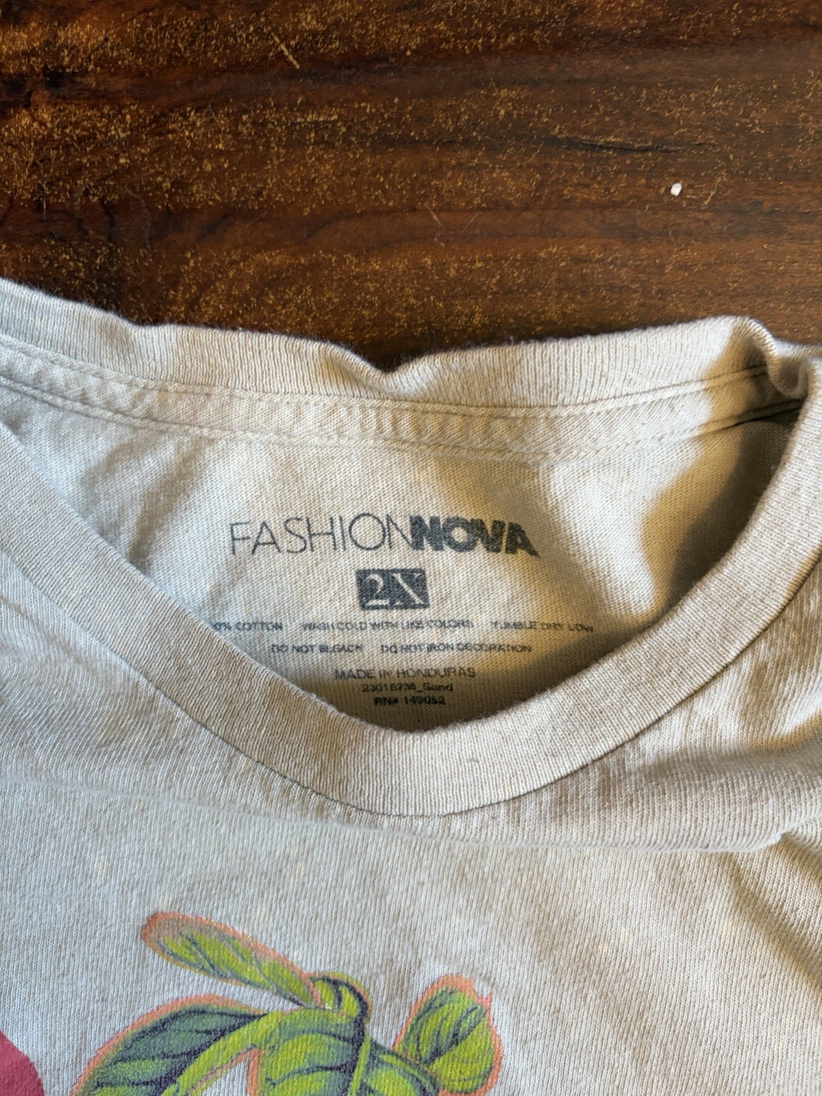 FashionNova Faded Memories 2xl tee measurements pictured pinhole gallery