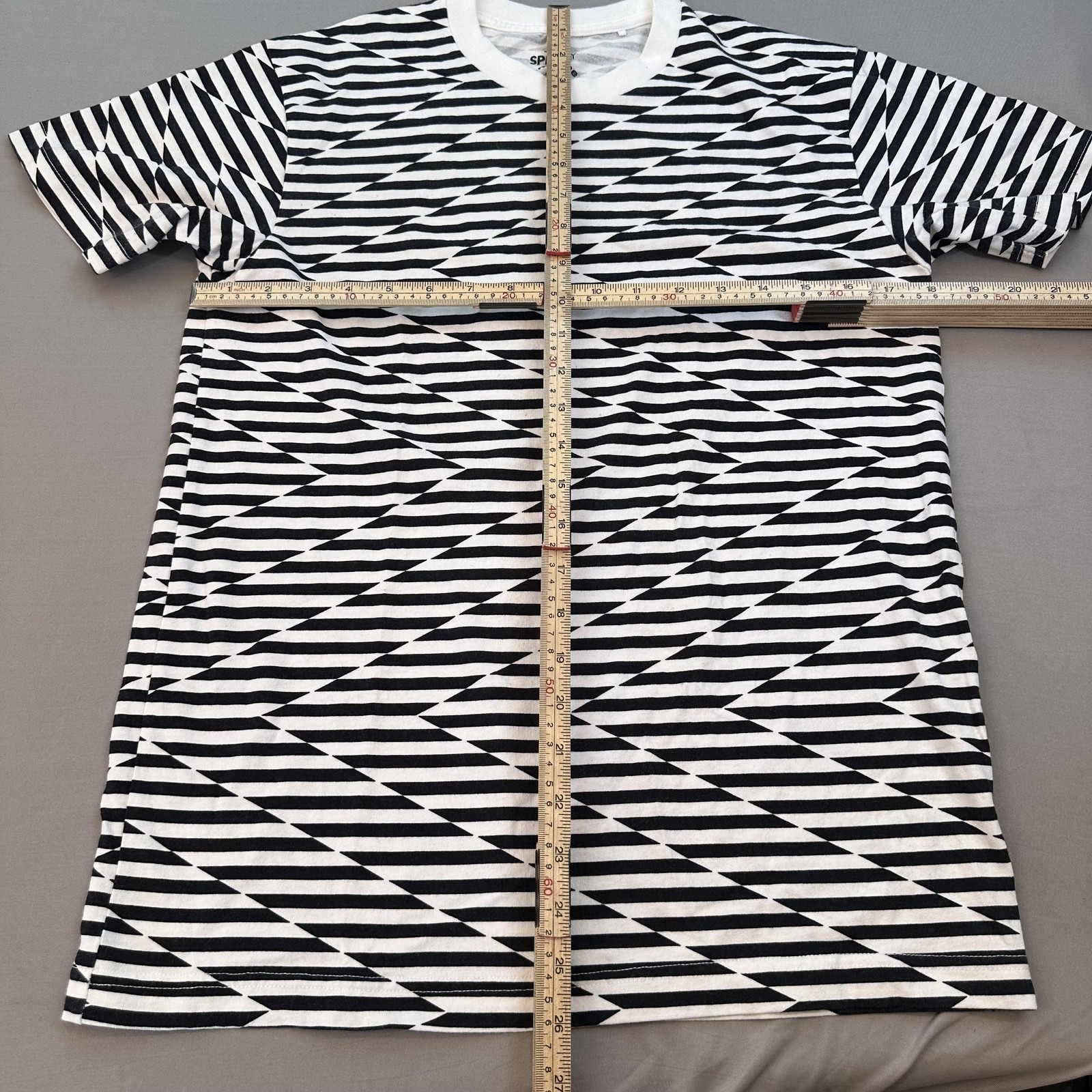 UNIQLO SPRZ NY Shirt Mens Small Black White Barry McGee MoMA Special Edition gallery