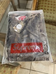 Supreme Rhinestone Script S/S Top Realtree Hardwoods Camo T-Shirt L NWT