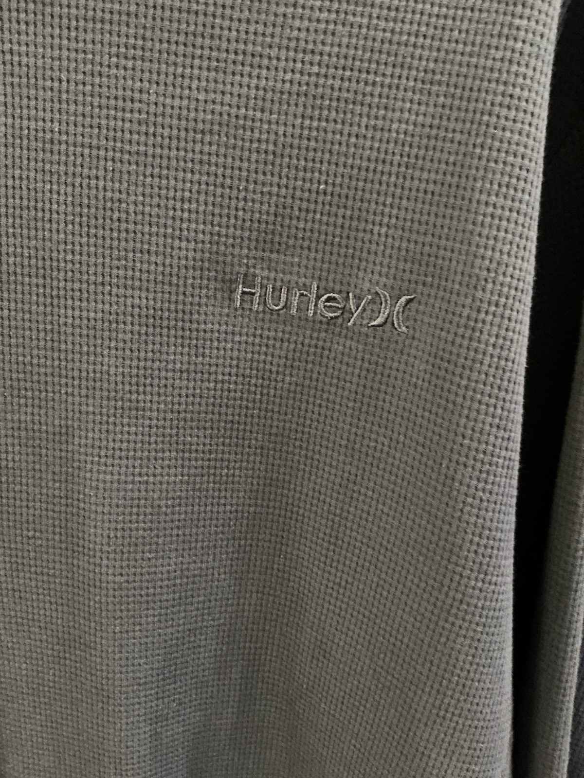 Hurley Men’s XL Blue Waffle Knit Thermal Long Sleeve Shirt gallery