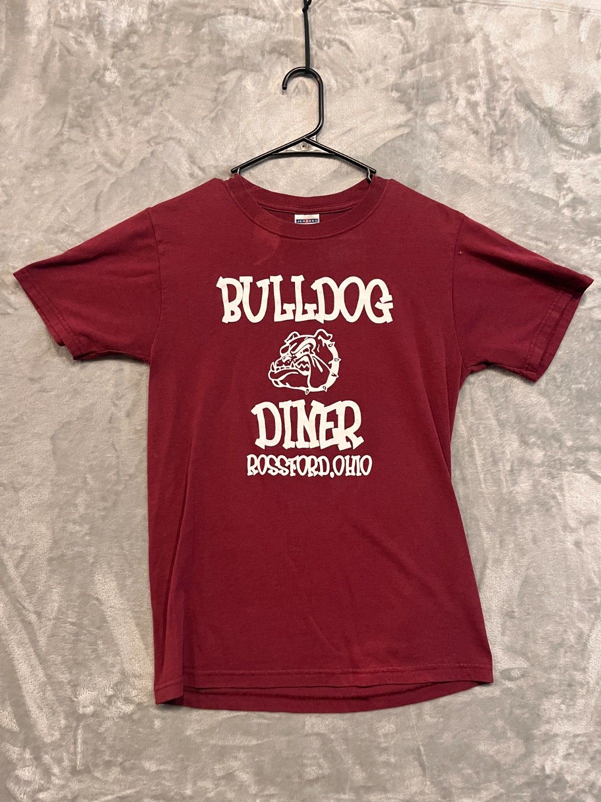 Vintage Jerzees T-Shirt Bulldog Graphic Small Maroon Classic Fit