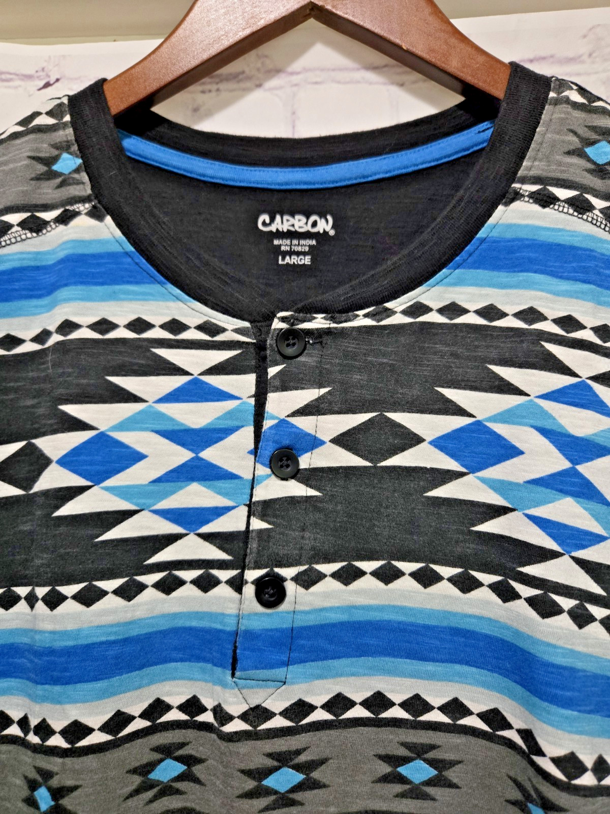 Carbon Mens Aztec Print Shirt Size L Short Sleeve Black Blue Button gallery