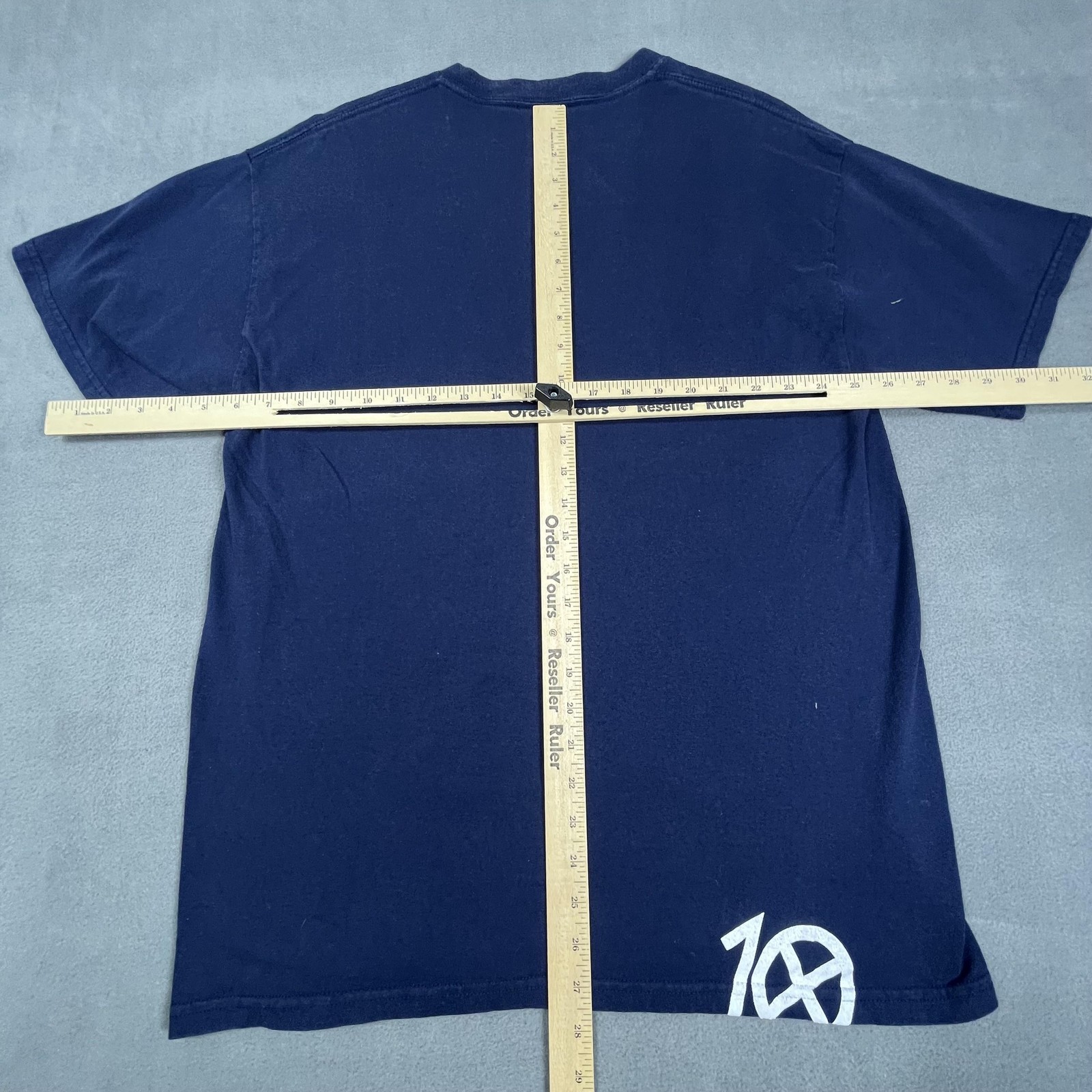 10 Deep Shirt Mens Large Navy Blue Larger Living Graphic Tee Made In USA 2012 gallery