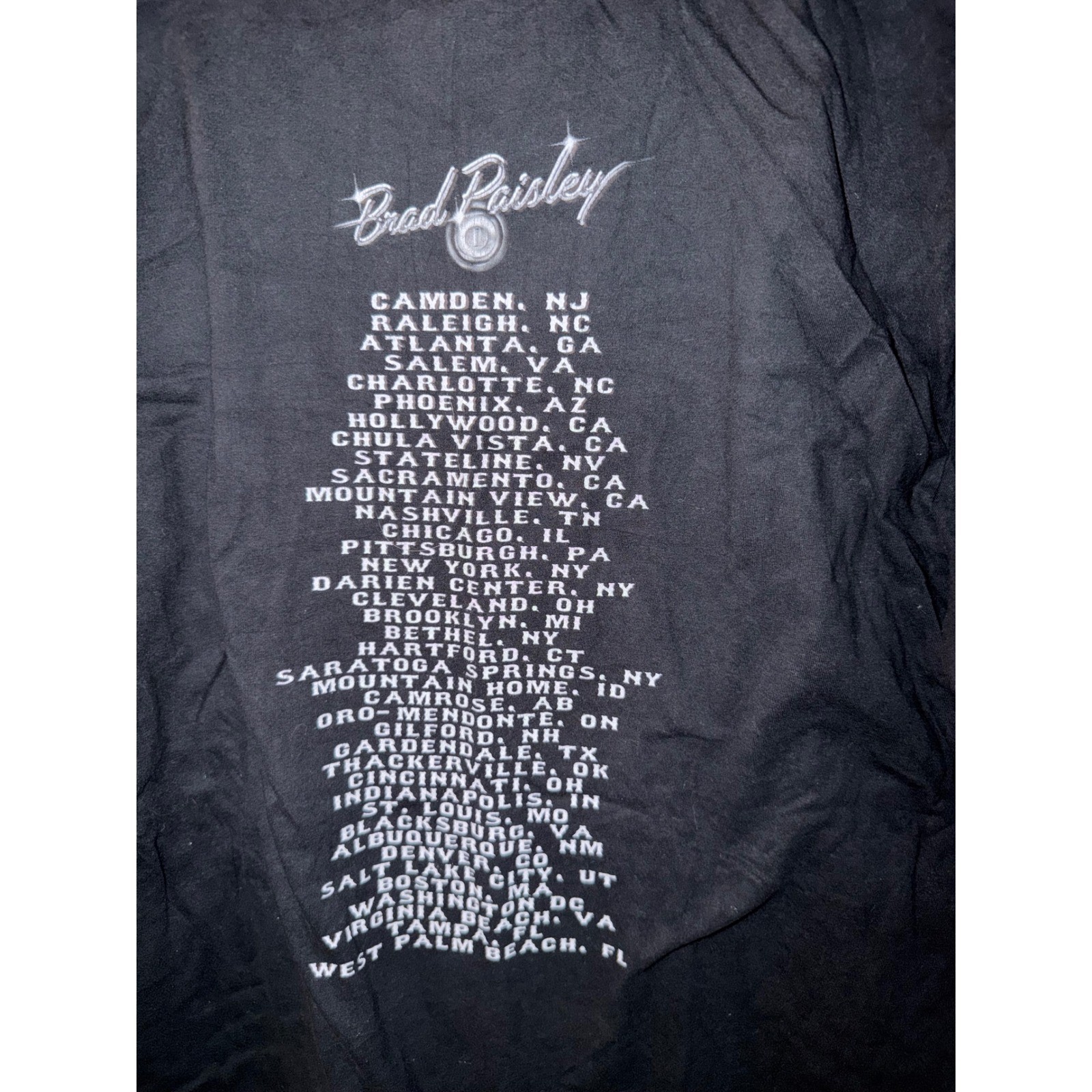 Brad Paisley Moonshine in the Trunk Tour T-Shirt Mens Large Black Concert Tee gallery