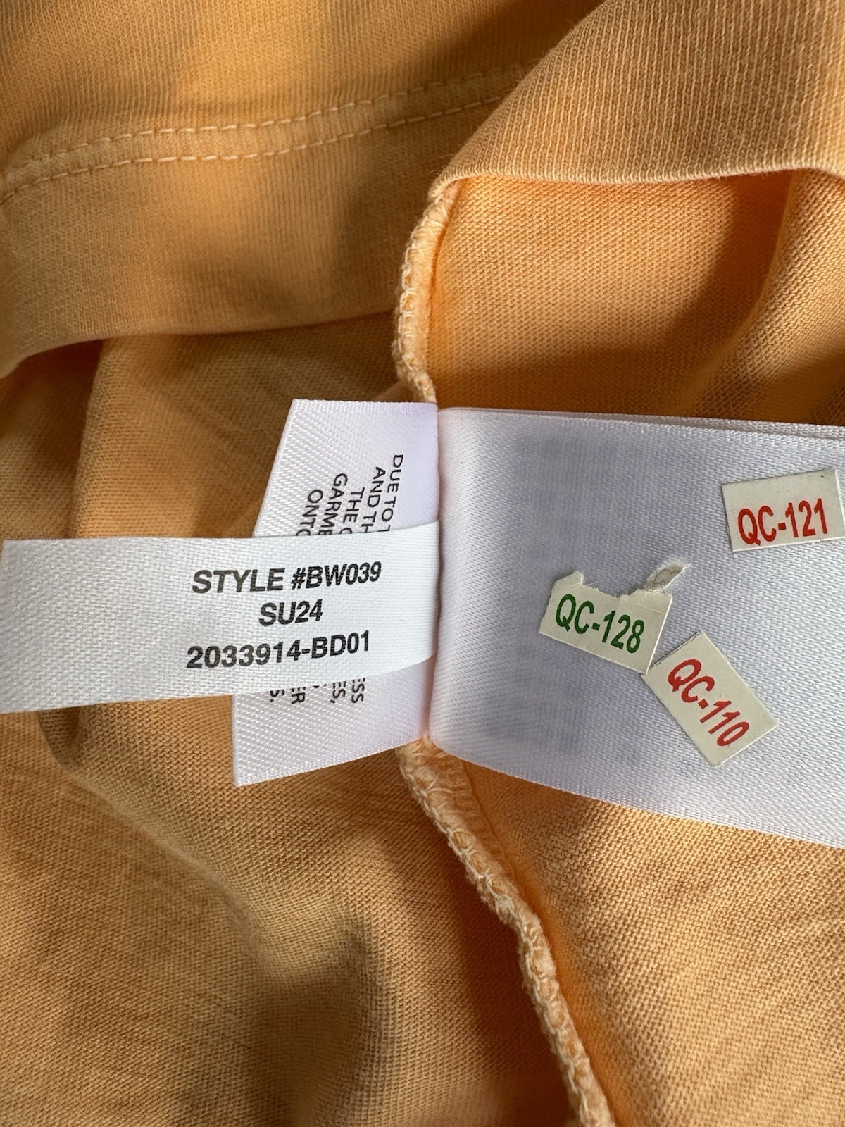 NWT J Crew Retail Men’s Broken In T Shirt Size Small. Classic Fit. Size Small. gallery
