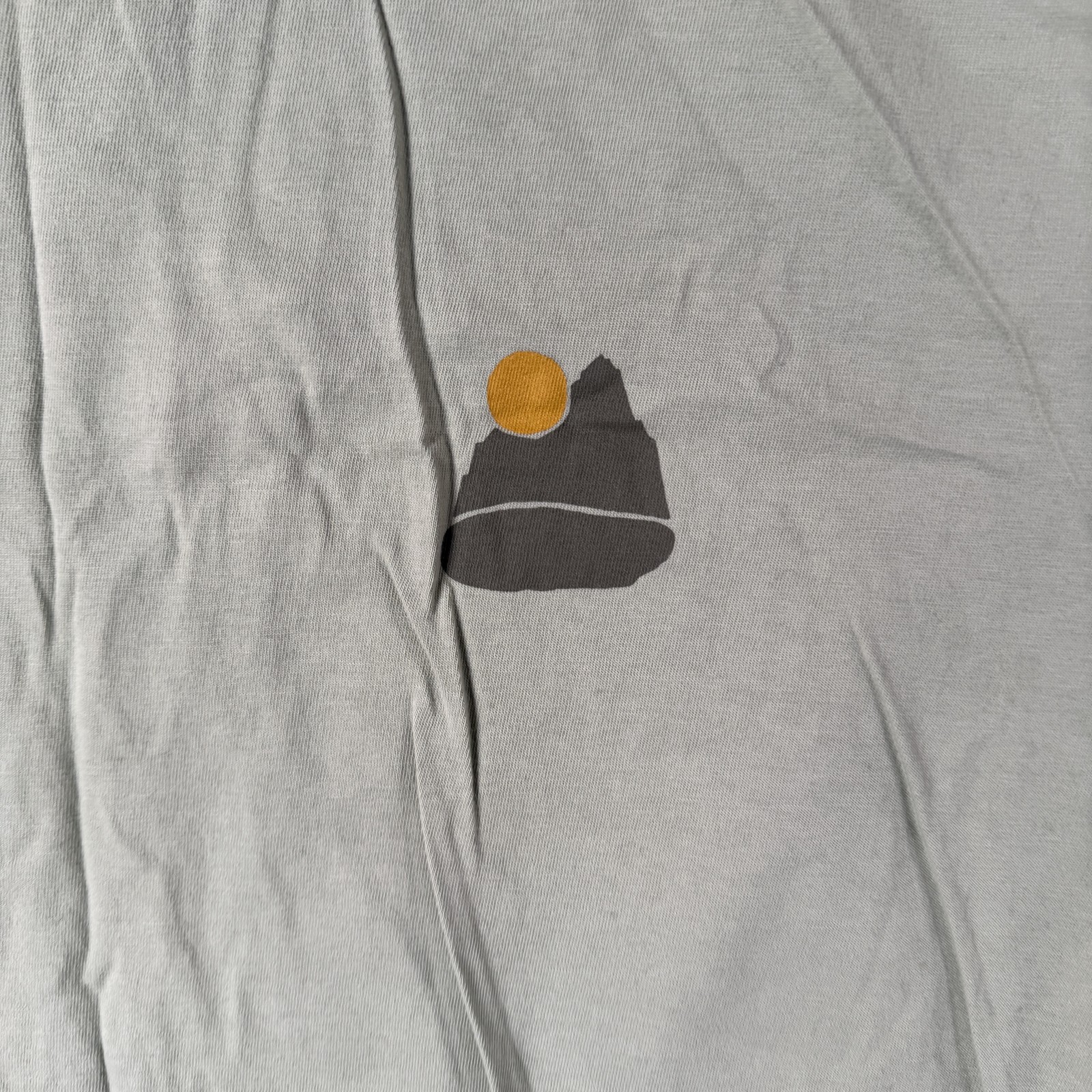 Mountain Hardwear Men's XL Keep Earth Awesome Graphic T-Shirt Organic Cotton gallery