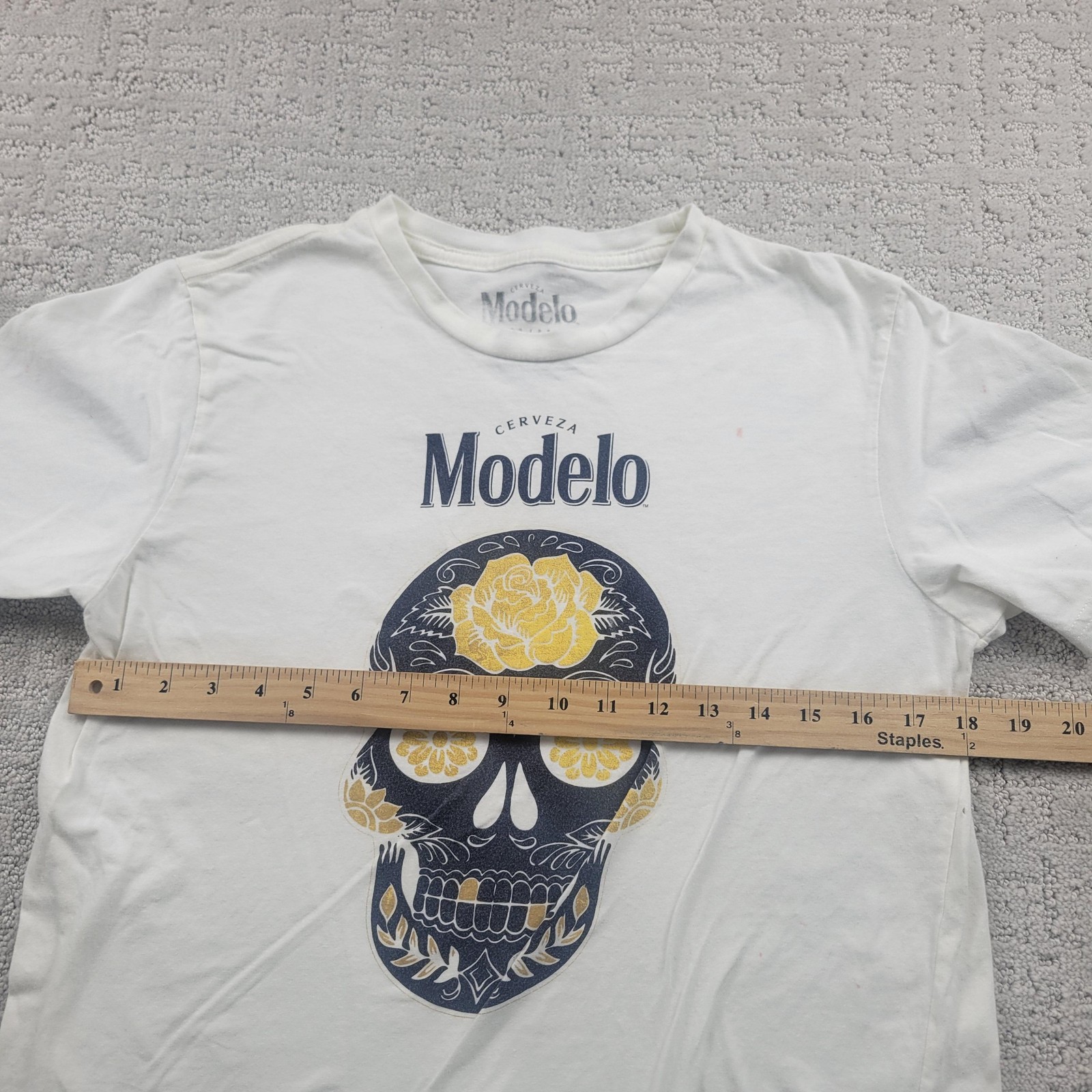 Modelo Shirt Mens M White Sugar Skull Graphic Logo Cerveza Beer Crewneck gallery