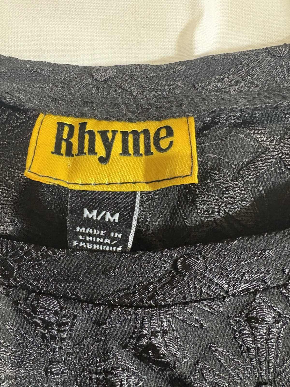 Rhyme Men's Gray Geometric Crew Neck Short Sleeve T-Shirt, Size M Regular gallery