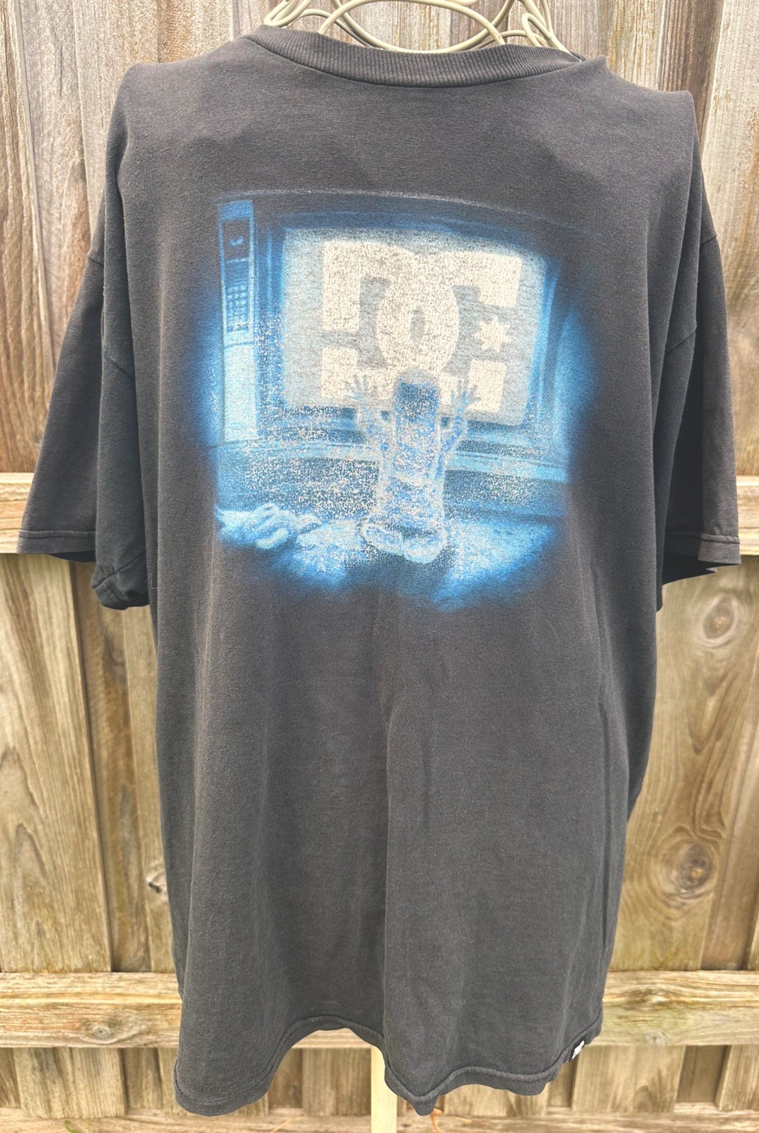 Banned Rob Dyrdek DC shoes poltergeist movie T-shirt men’s size MEDIUM (rare) gallery