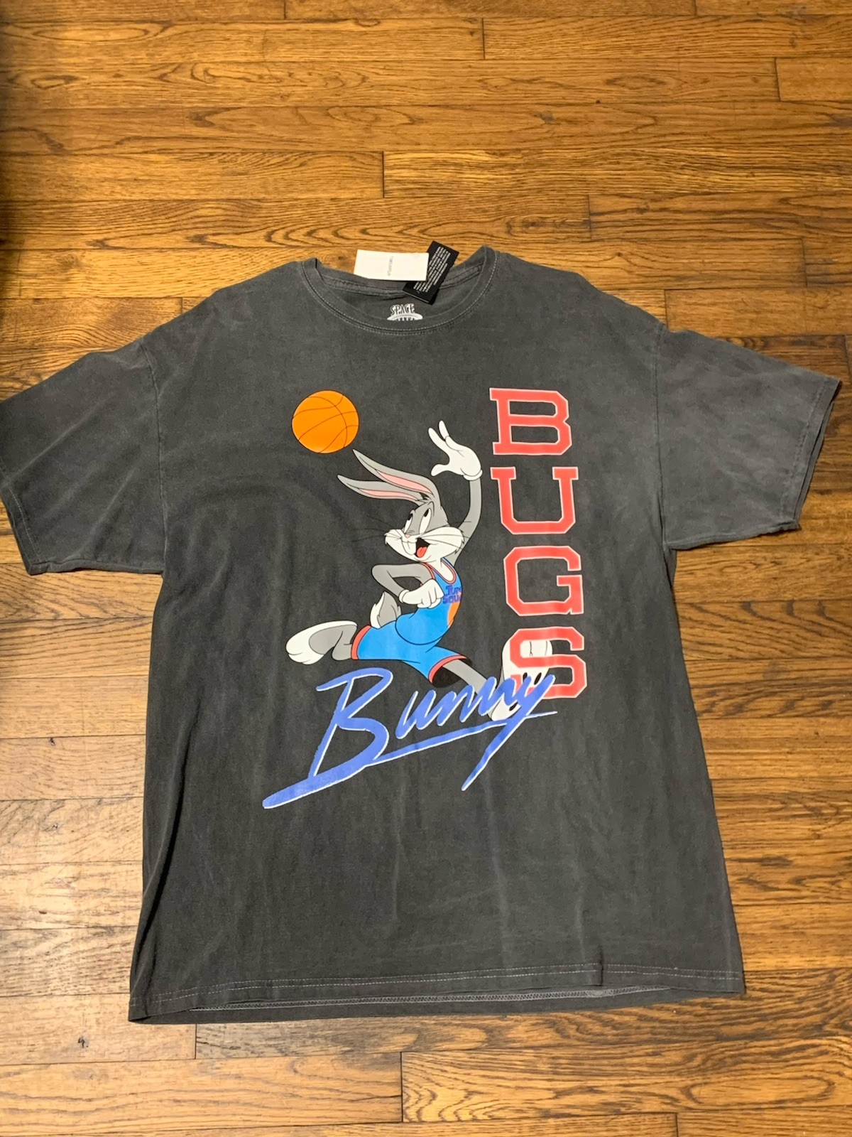 New Men’s Bugs Bunny Space Jam Tune Squad Basketball Gray T- Shirt Large NWT