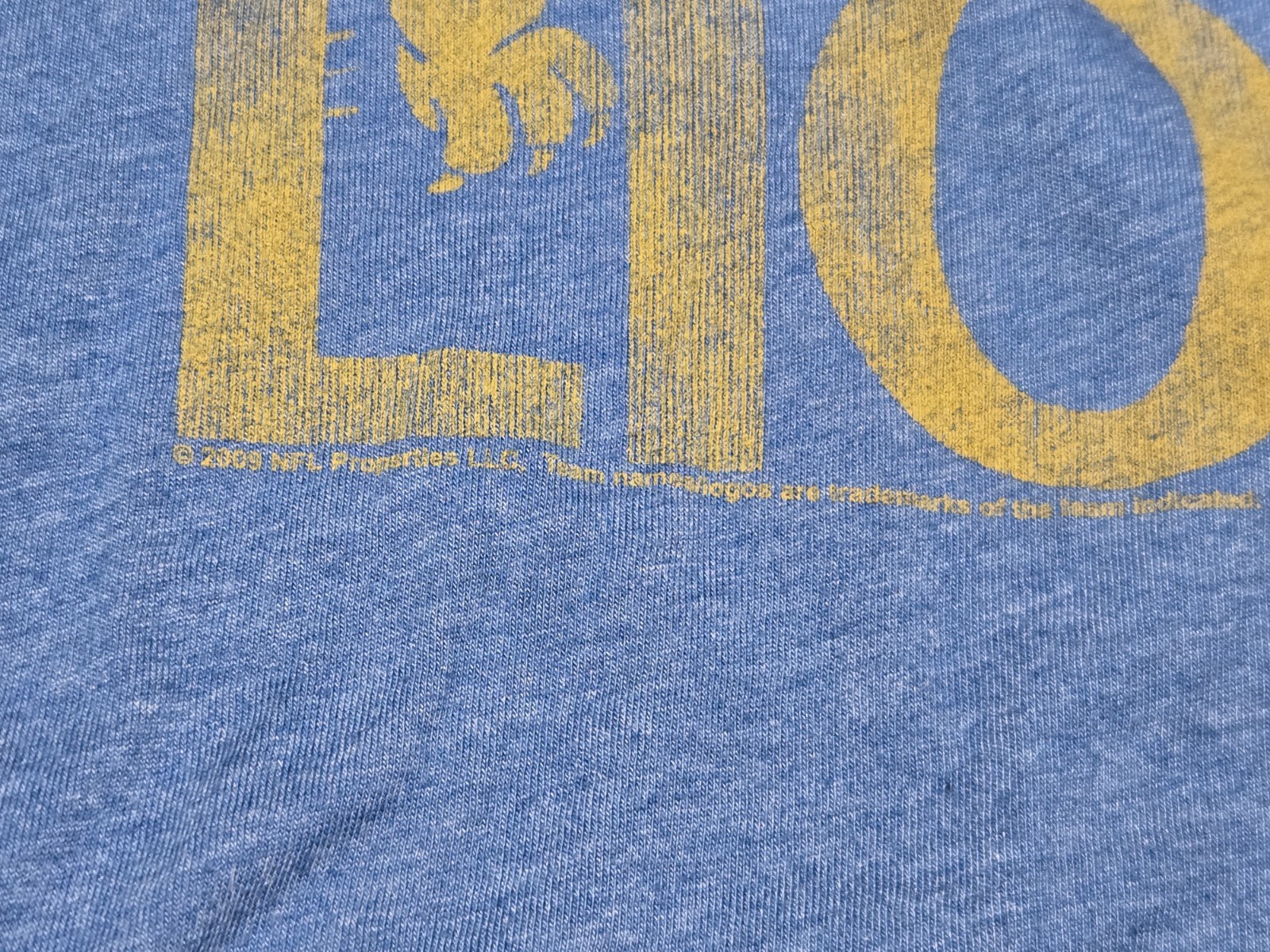 Vintage 2000s Y2K Detroit Lions Retro 40s 50s Logo Blue Graphic M T-Shirt 2009 gallery
