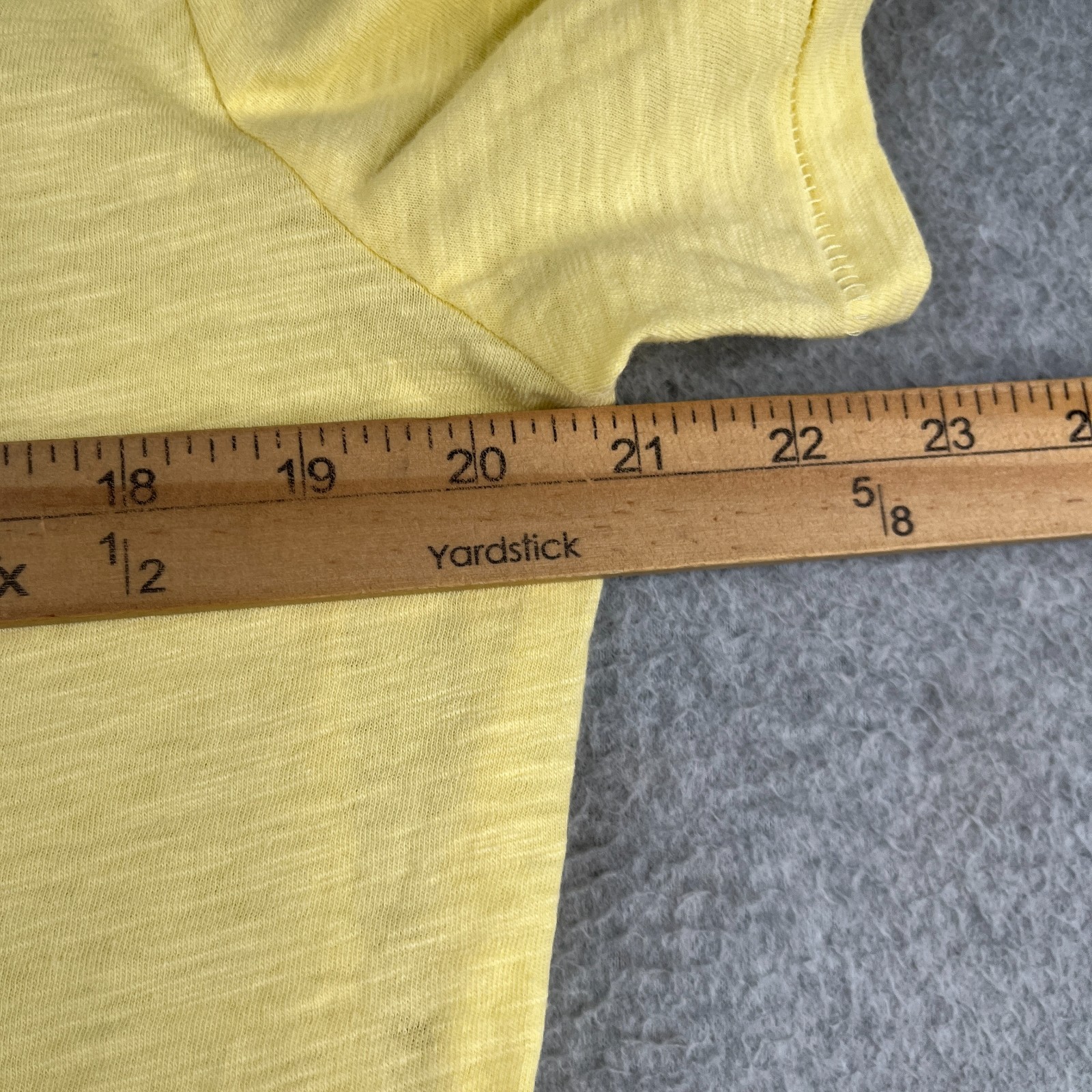 Express Yellow T Shirt Lightweight Mens Medium Casual NEW NWT gallery