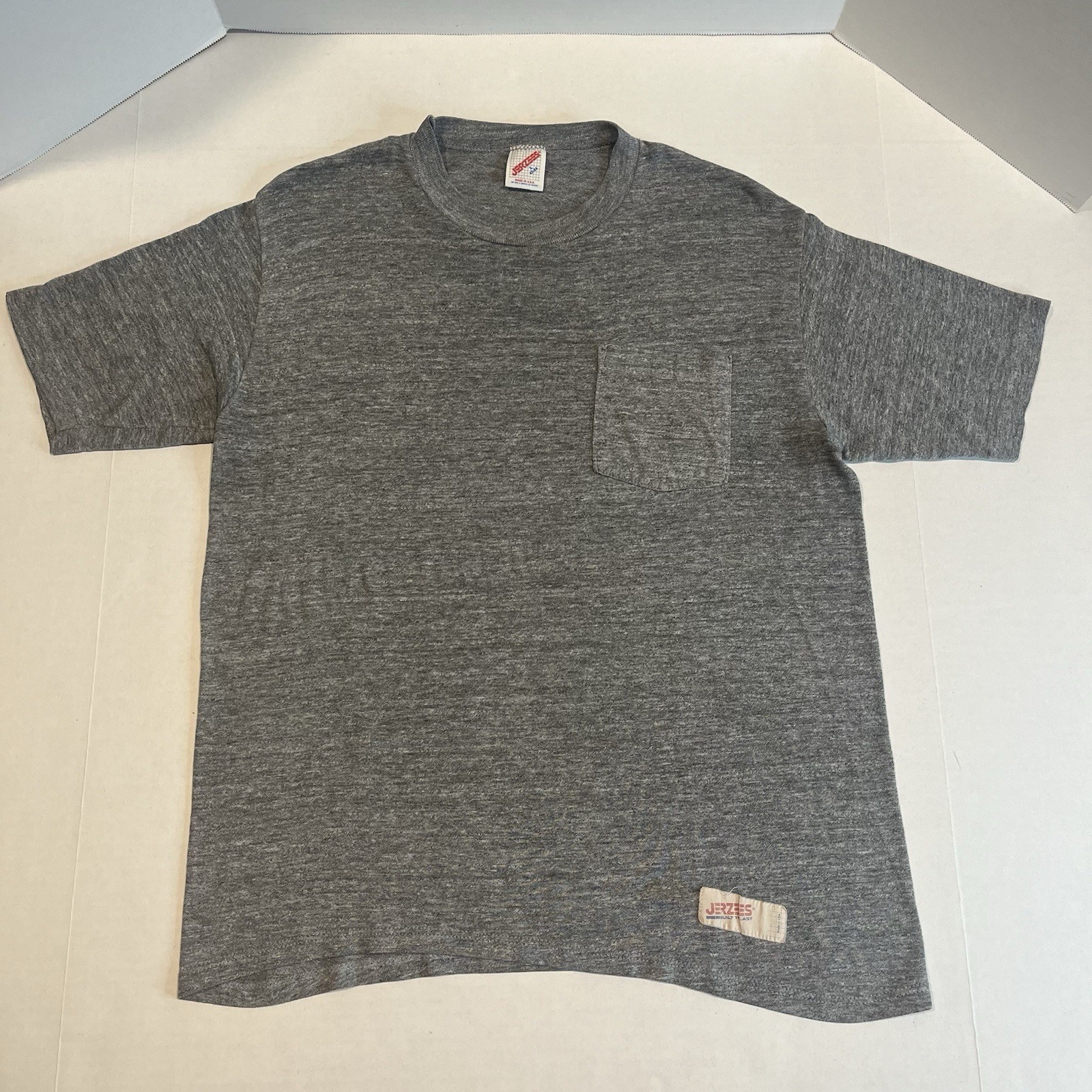 Vintage Jerzees USA Made Large Single Stitch Grey Pocket T-Shirt Thin Soft Clean gallery