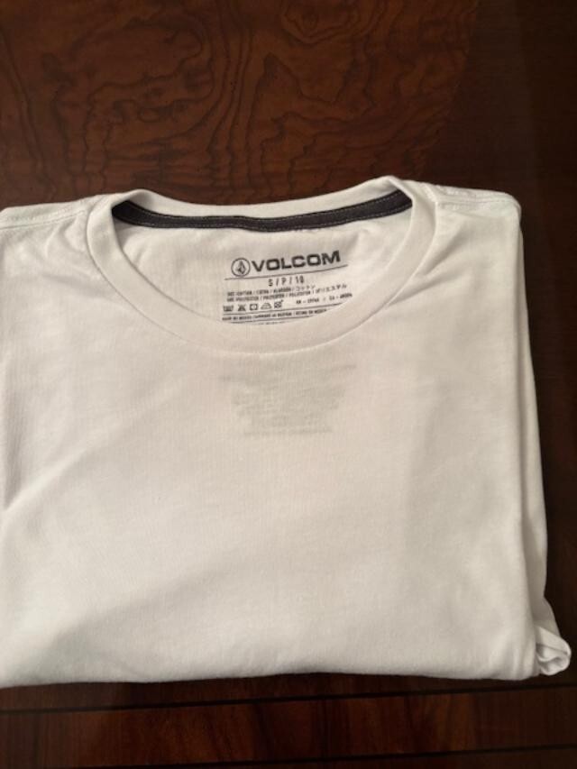 Volcom White T-Shirt SMALL New Without Tag Logo on Sleeve gallery