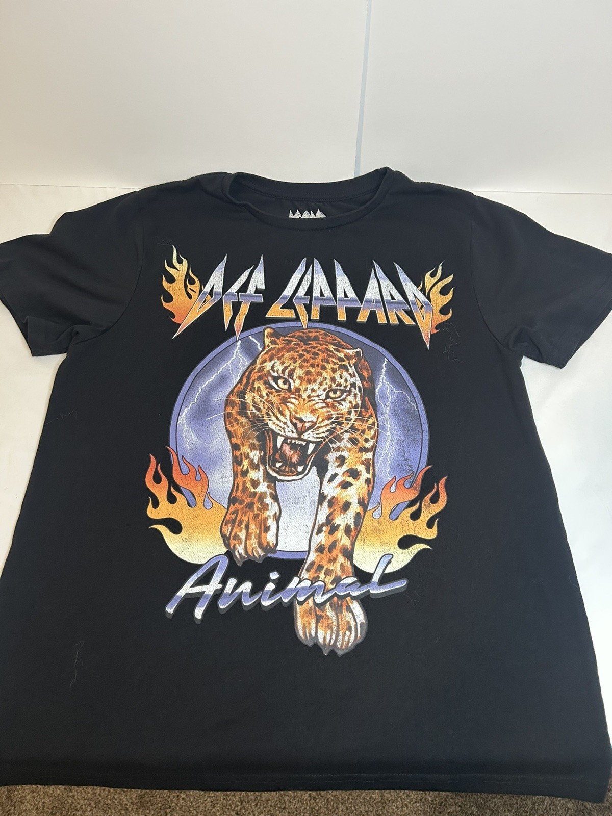 Def Leppard Animal Leopard Graphic Men's L/G Black Tagless Cotton Tee gallery